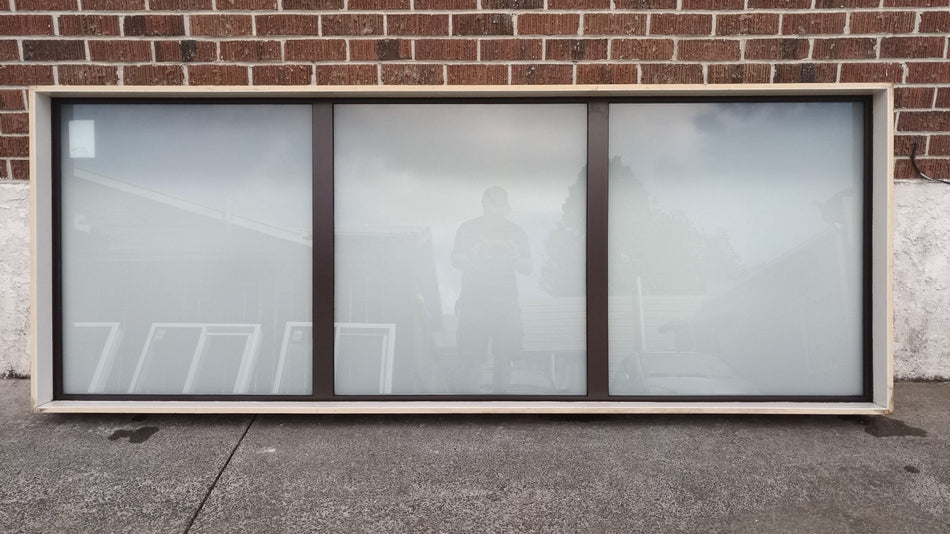 Aluminium Window 2620 W x 1000 H   [#3010] Joinery Recycle