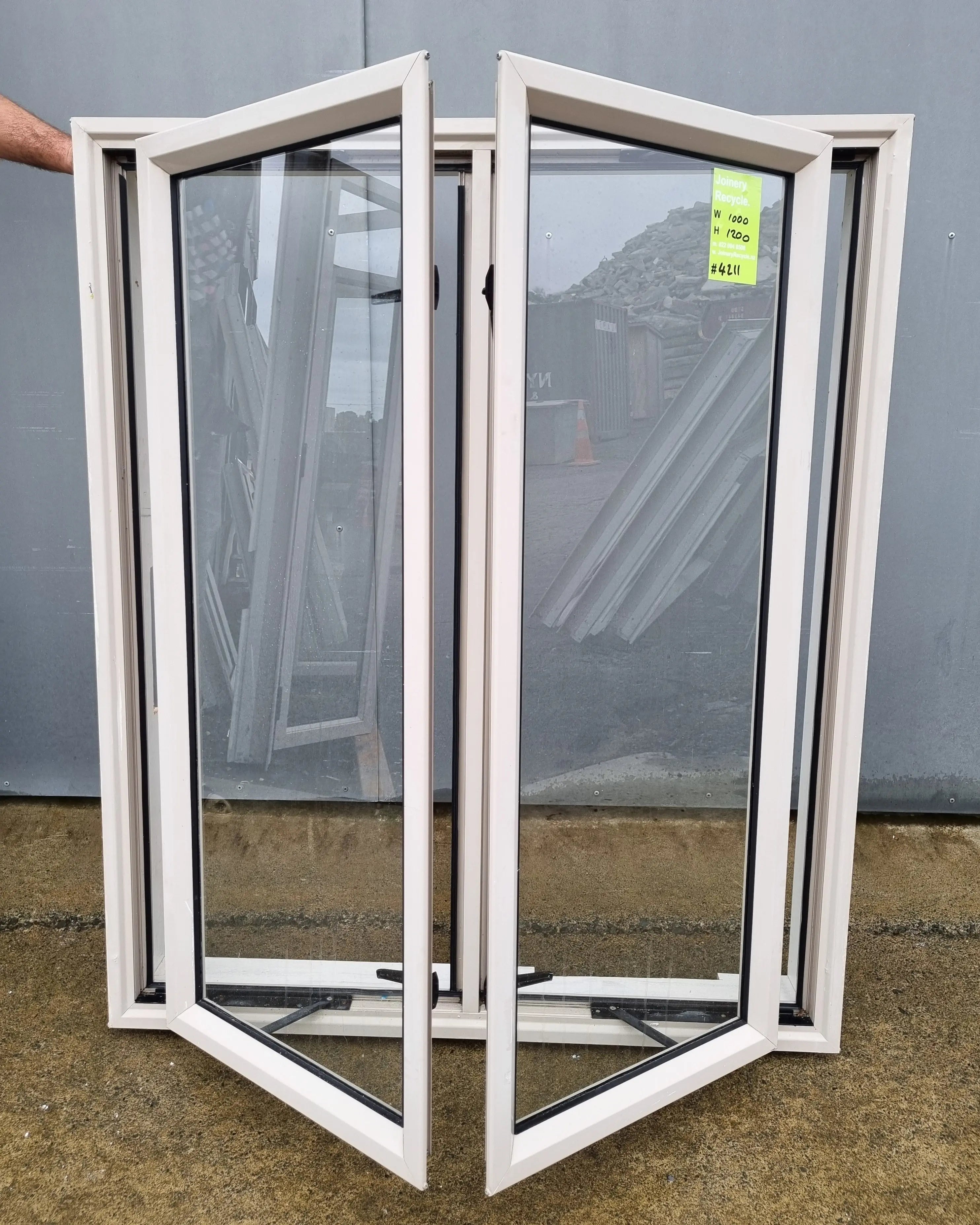 Aluminium Window Desert Sand  1000 W  x  1200 H  [#4211 SF]