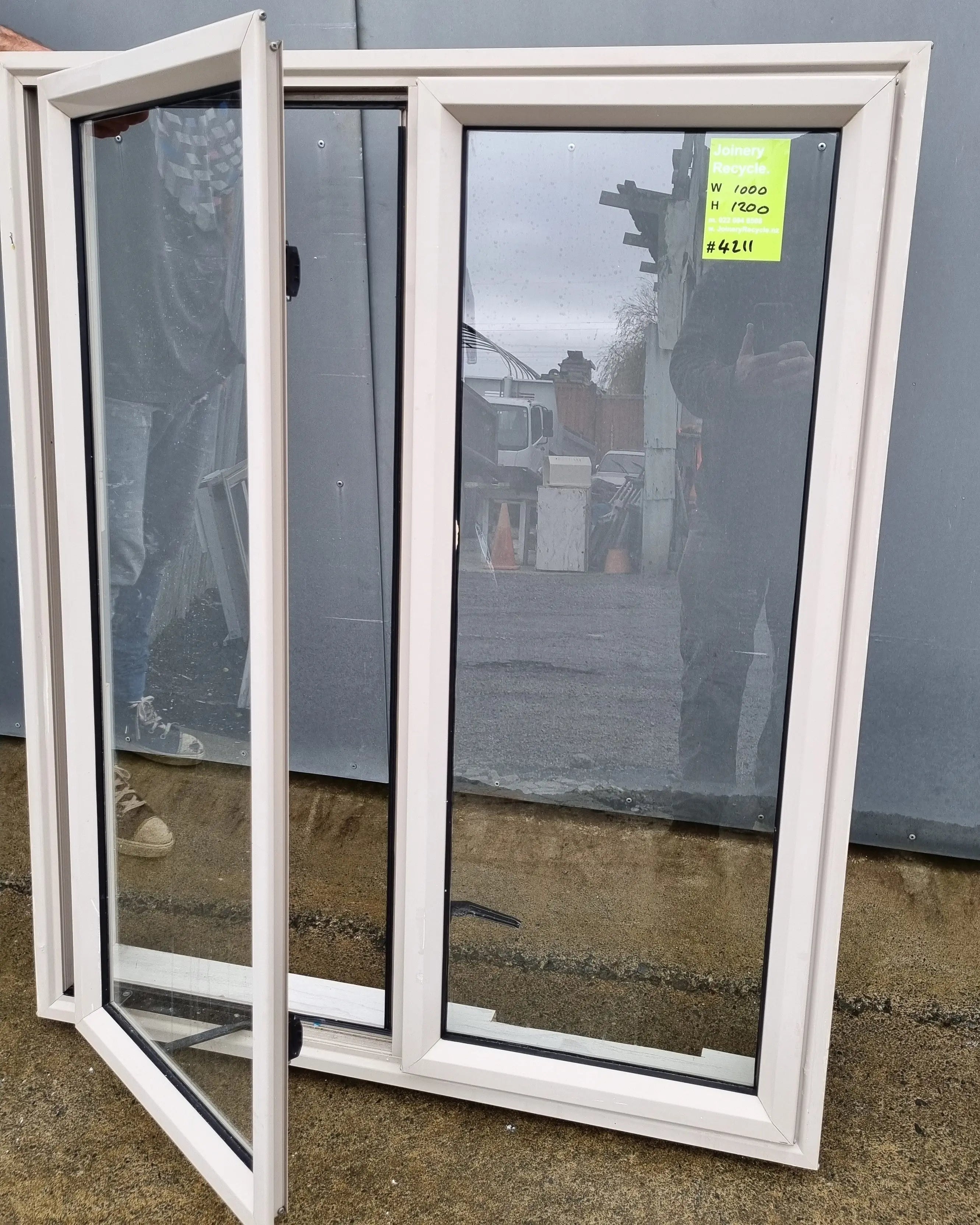 Aluminium Window Desert Sand  1000 W  x  1200 H  [#4211 SF]