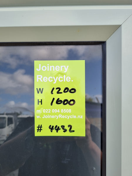 Aluminium Window Green  1200 W  x 1600 H  [#4432 SF] Joinery Recycle
