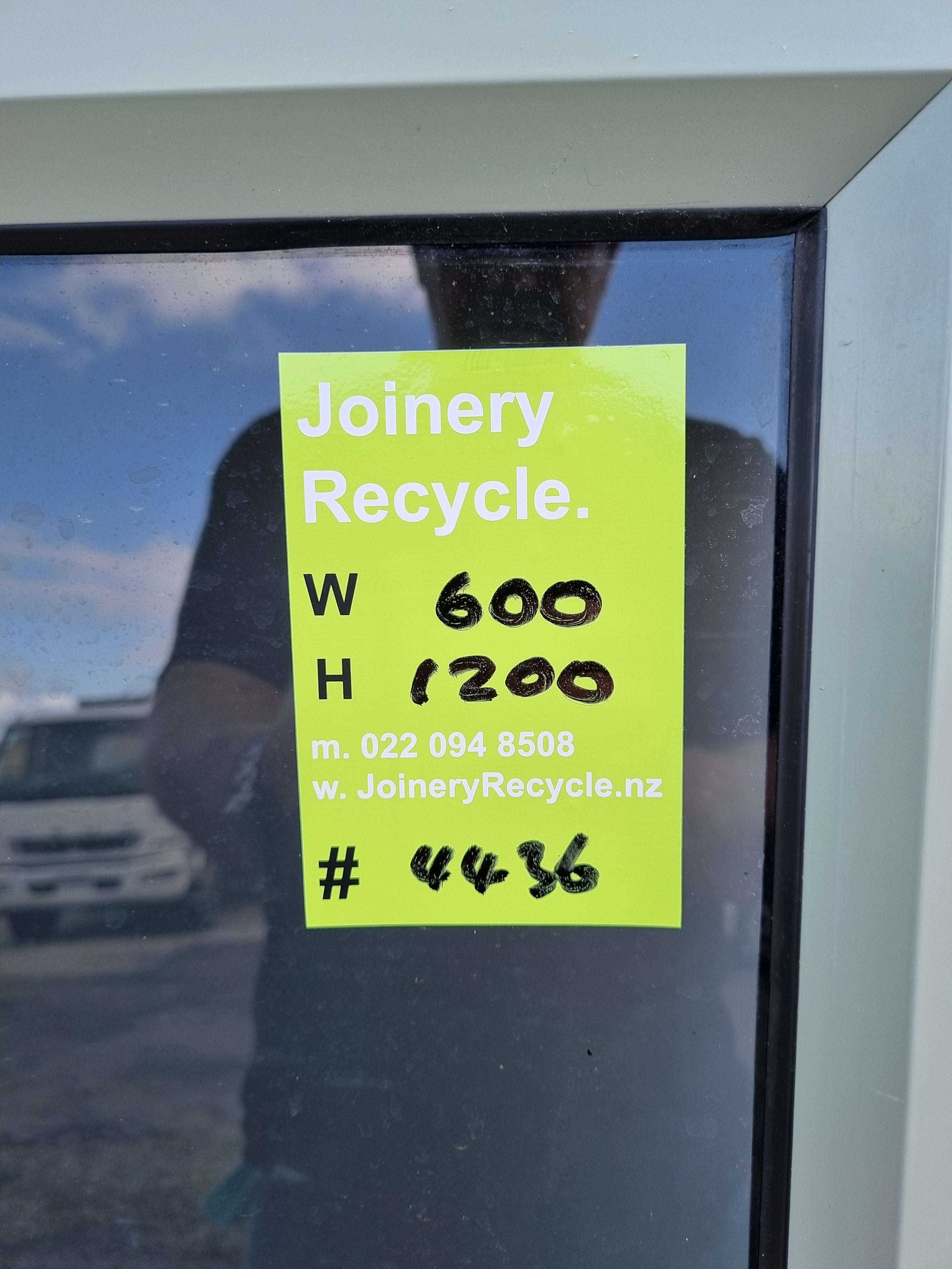 Aluminium Window Green 600 W  x 1200 H  [#4436 SF] Joinery Recycle