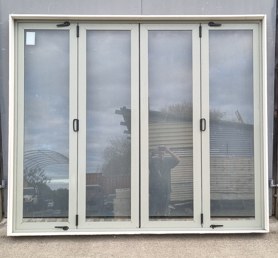 Aluminium Bifold Door  Green 2350 W x 2000 H [#4541 SF] Joinery Recycle