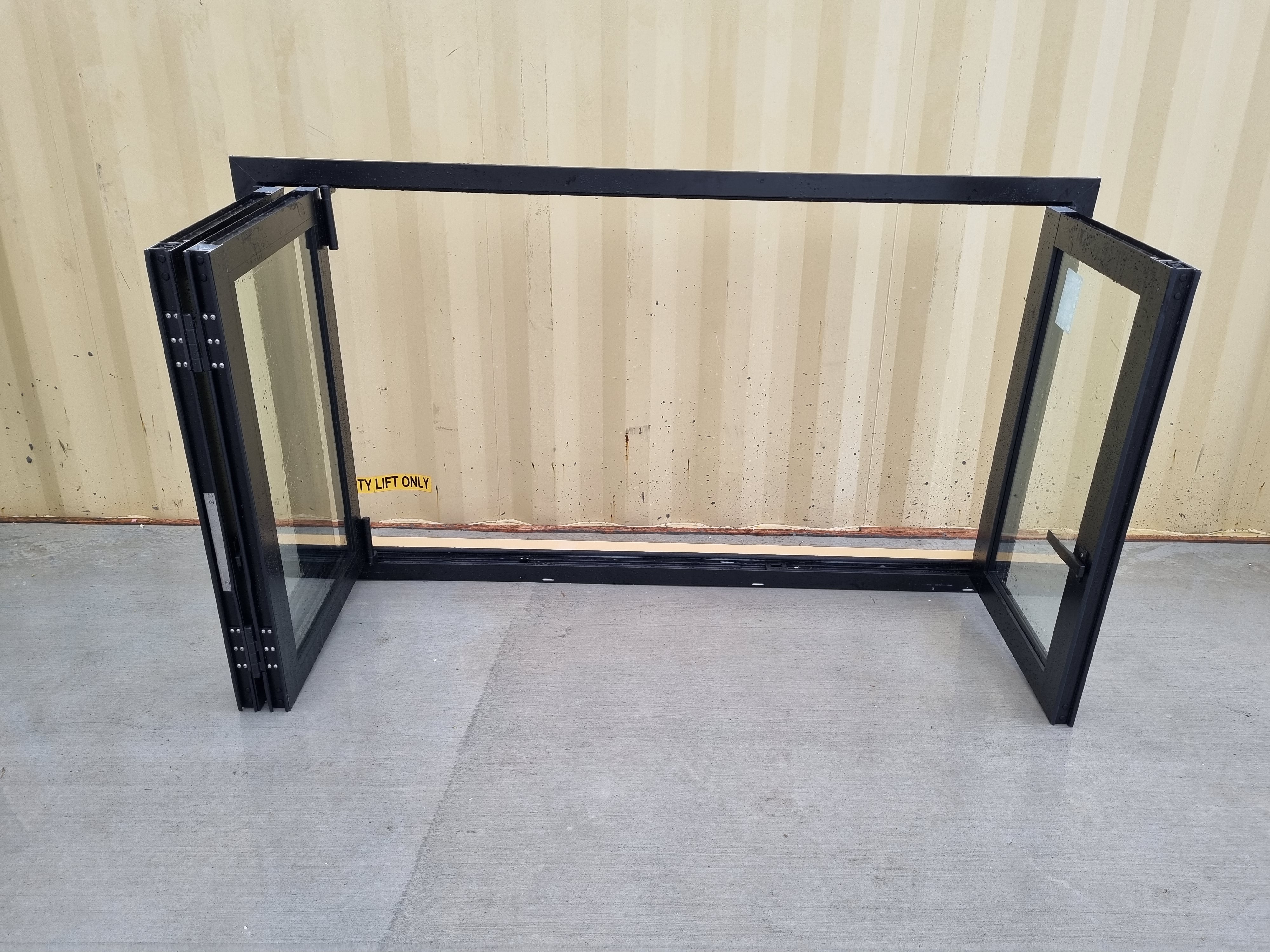 *NEW* Bifold Aluminium Window Black  1800 W  x 1000 H [#4691] Joinery Recycle