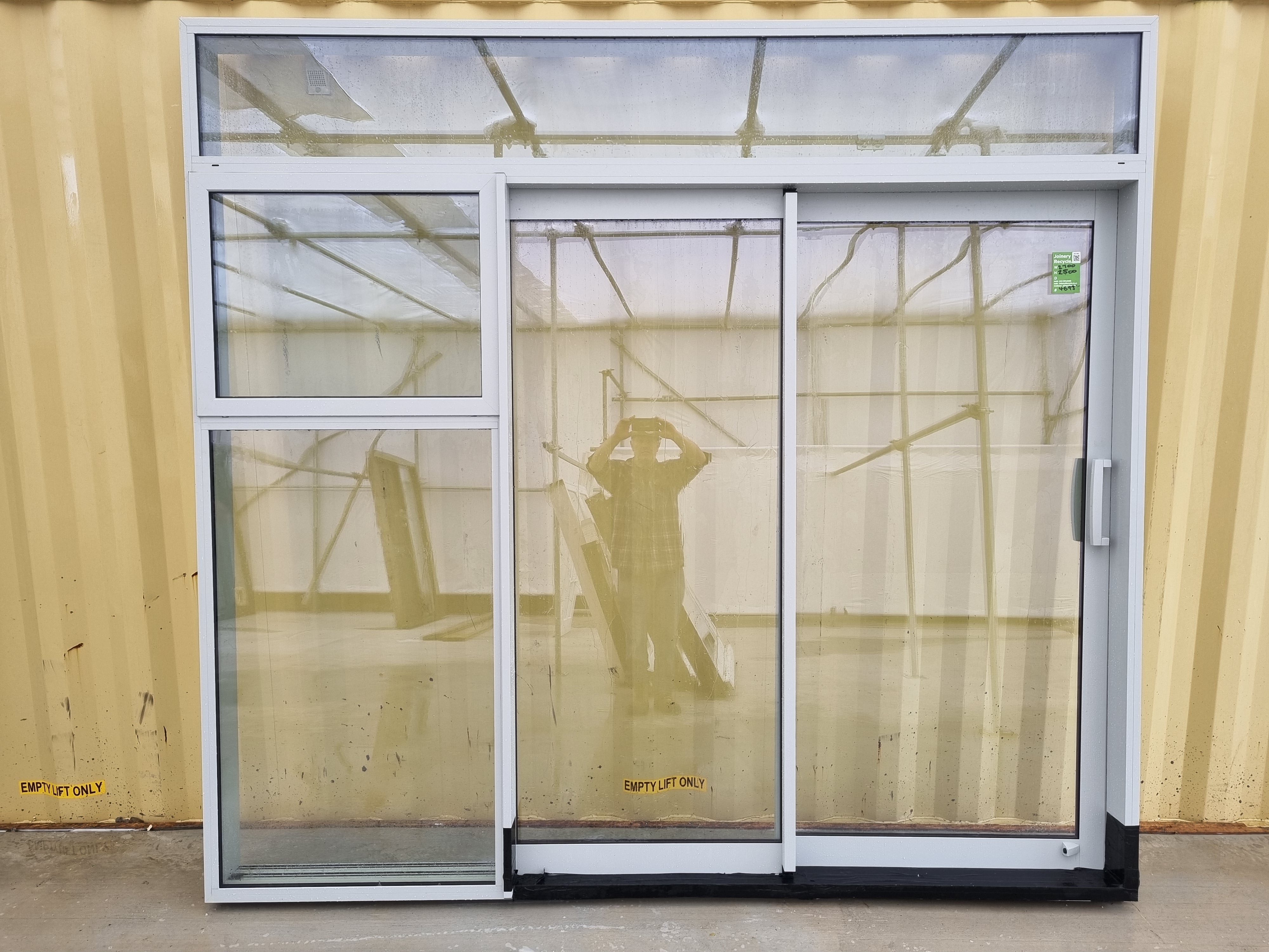 DG STACKER RANCH SLIDER Grey 2700  W x  2500 H [#4693 SF] Joinery Recycle