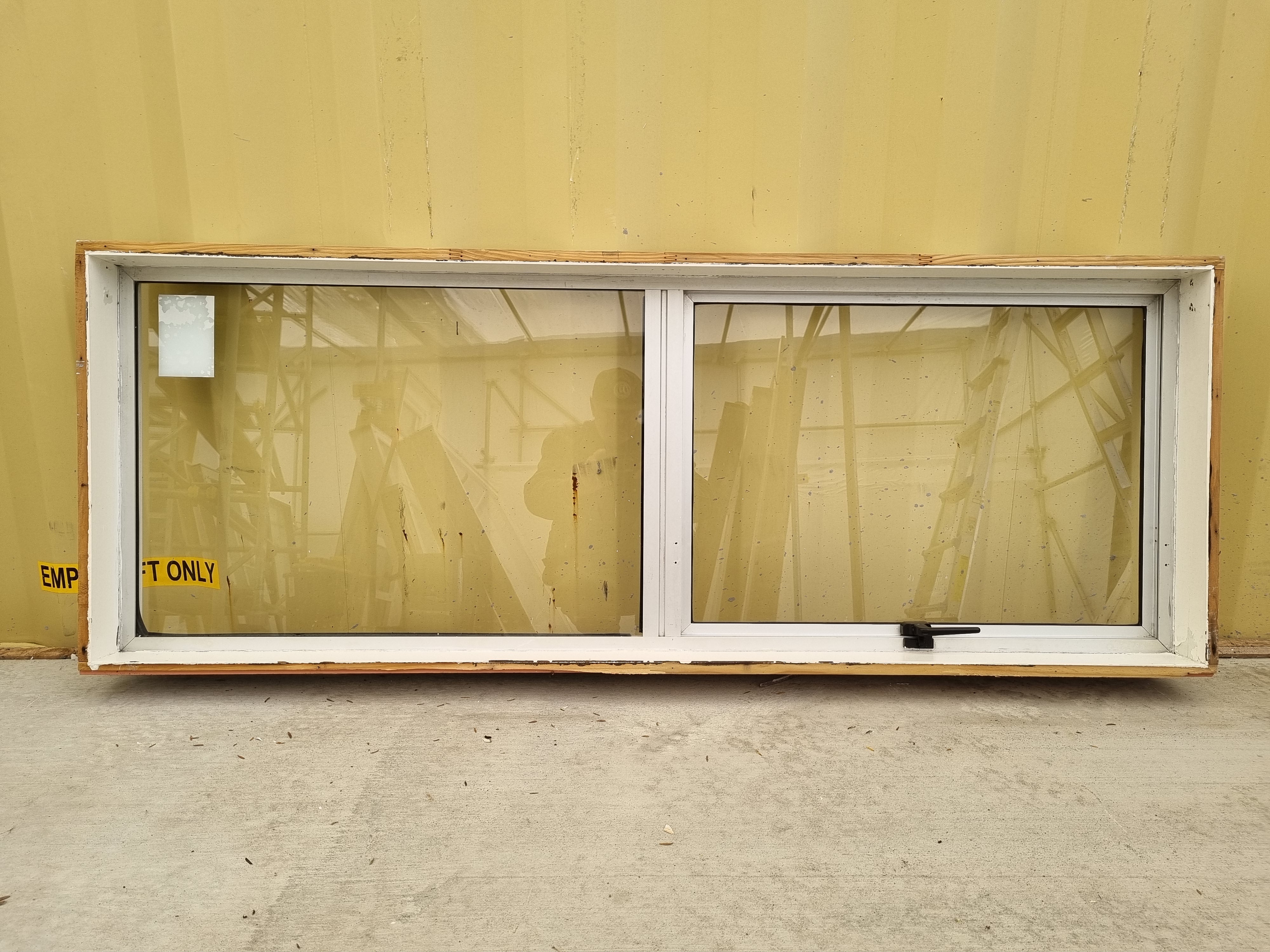 Aluminium Window Silver   1600 W  x 600 H  [#4700] Joinery Recycle