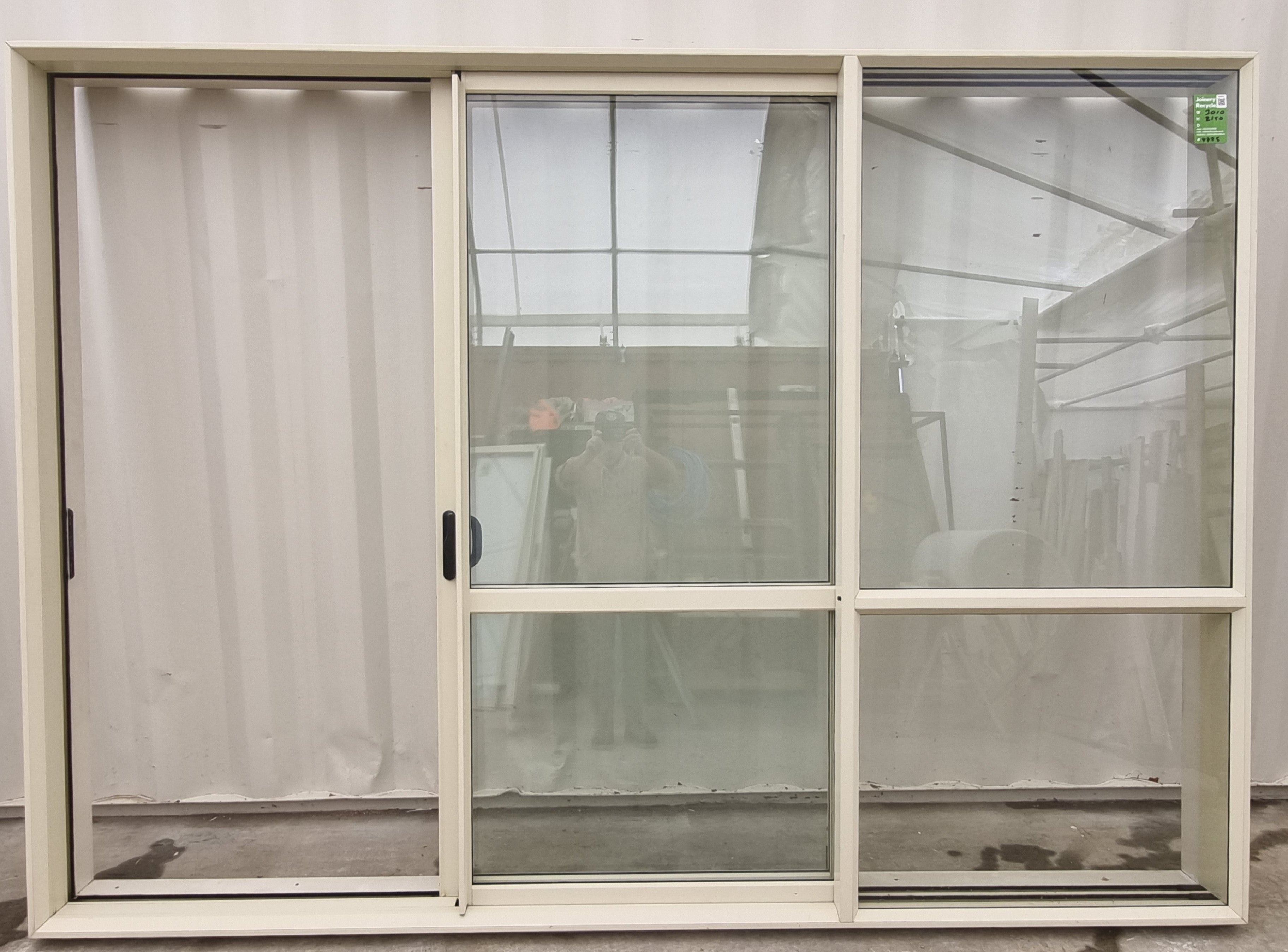 RANCH SLIDER - Cream / Offwhite  3010 W x 2150 H [#4775 SF] Joinery Recycle