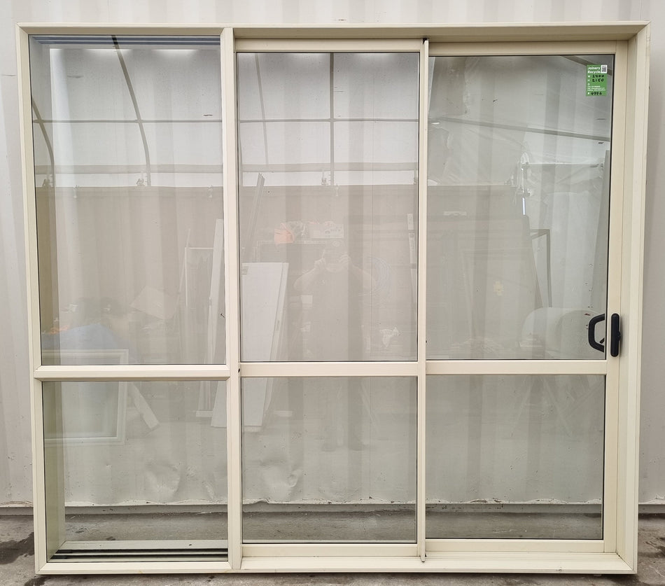 STACKER RANCH SLIDER - Cream / Offwhite  2400 W x  2150 H [#4776 SF] Joinery Recycle