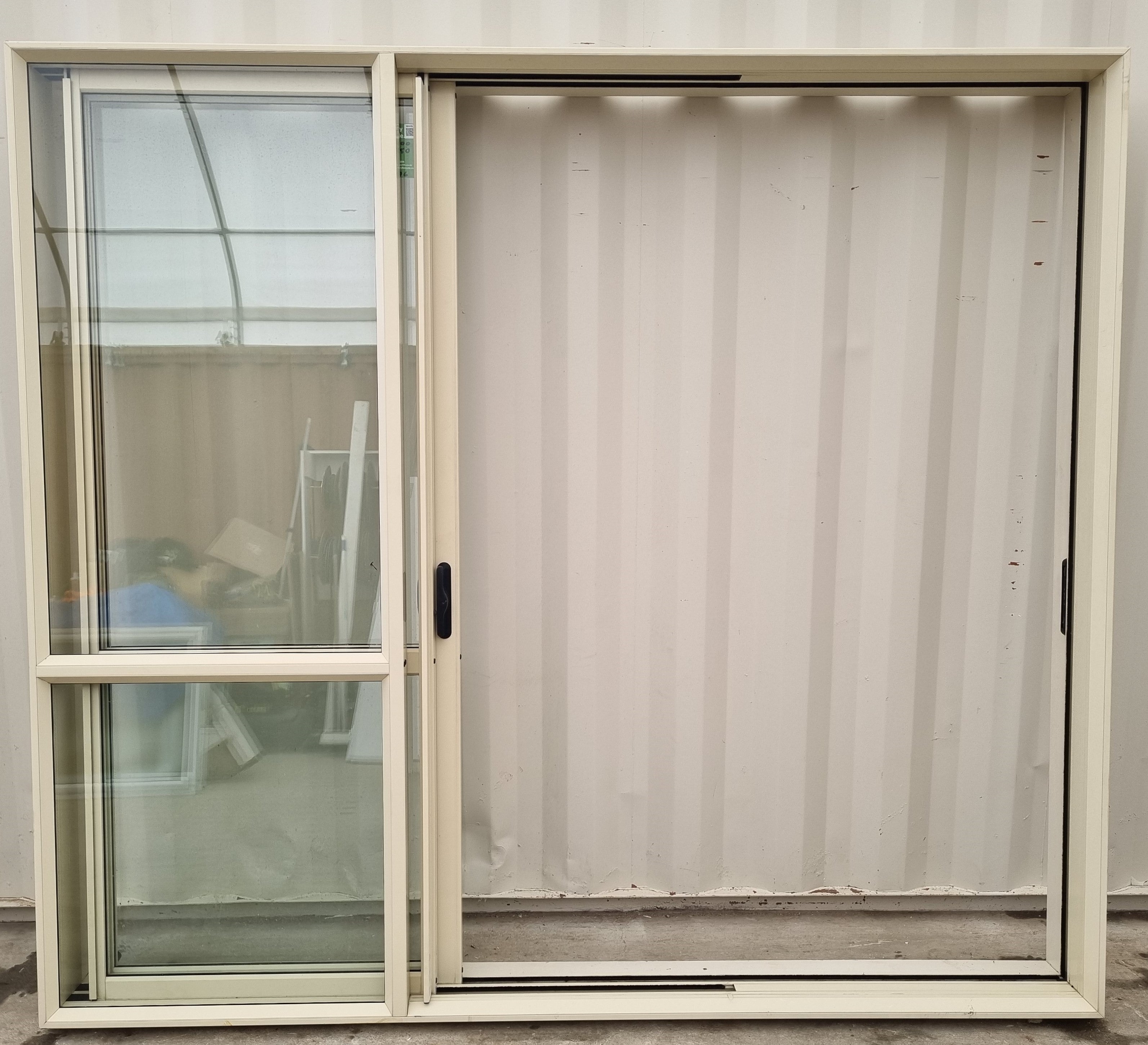 STACKER RANCH SLIDER - Cream / Offwhite  2400 W x  2150 H [#4776 SF] Joinery Recycle