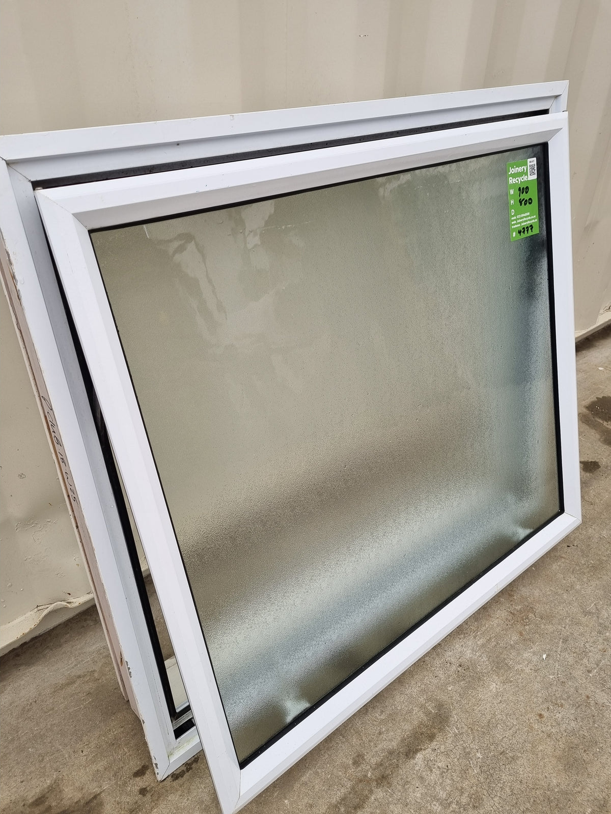 Aluminium BATHROOM White  900 W  x  800 H  [#4777 SF] - Joinery Recycle