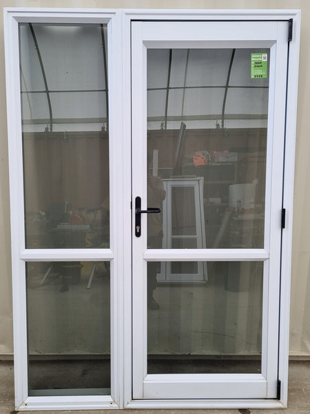 ENTRANCE Door With Side Light 1400 W x 2000 H  [#4798 SF]