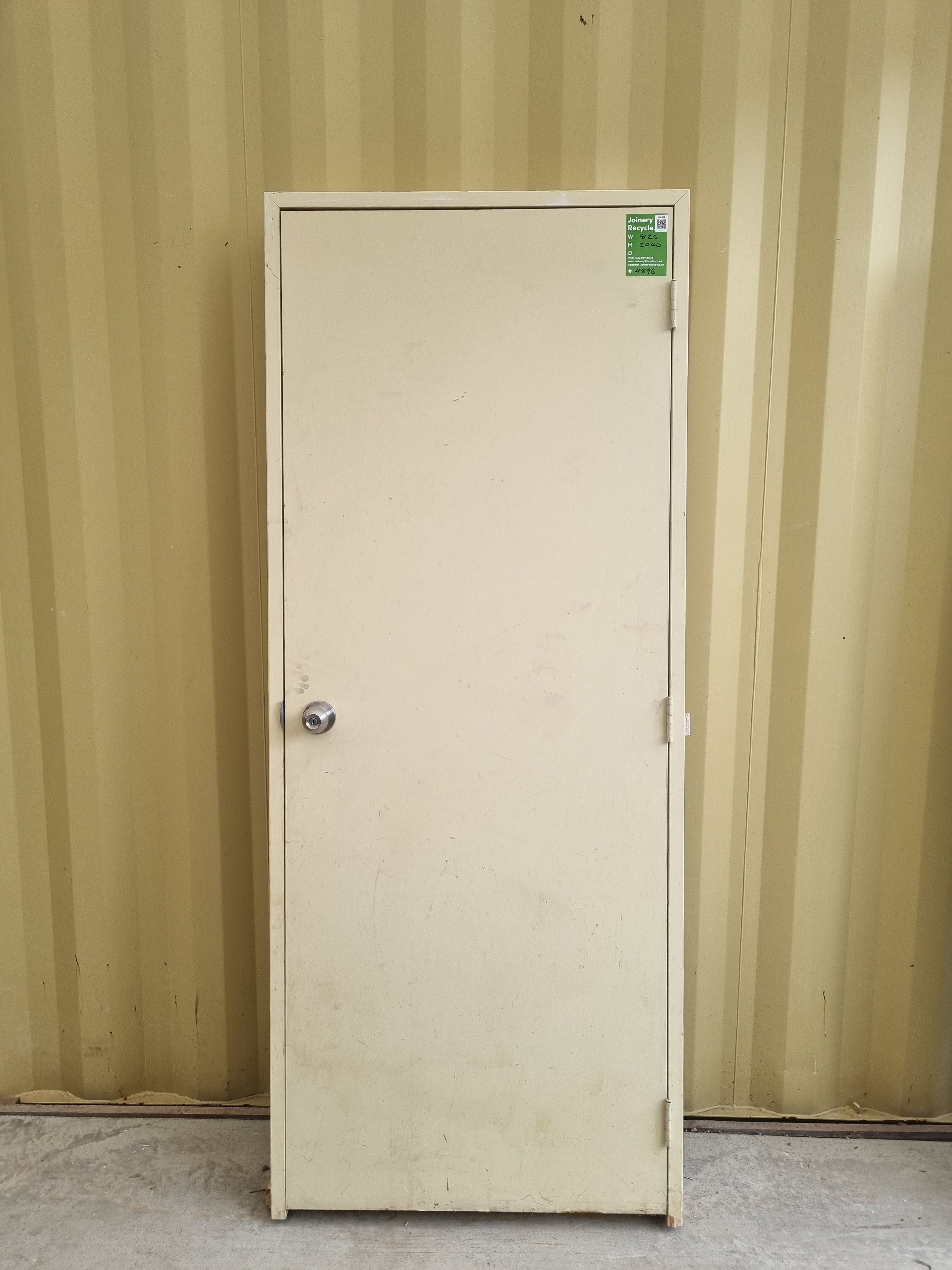 Internal Hollow Core Door   825 W  x  2040 H  [#4896 SF] Joinery Recycle