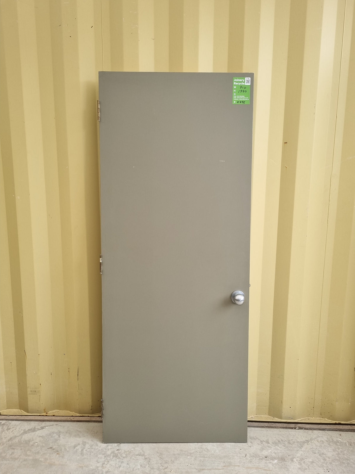 SHORT Interior Hollow Core Door   710 W  x  1770 H  [#4898 SF] Joinery Recycle