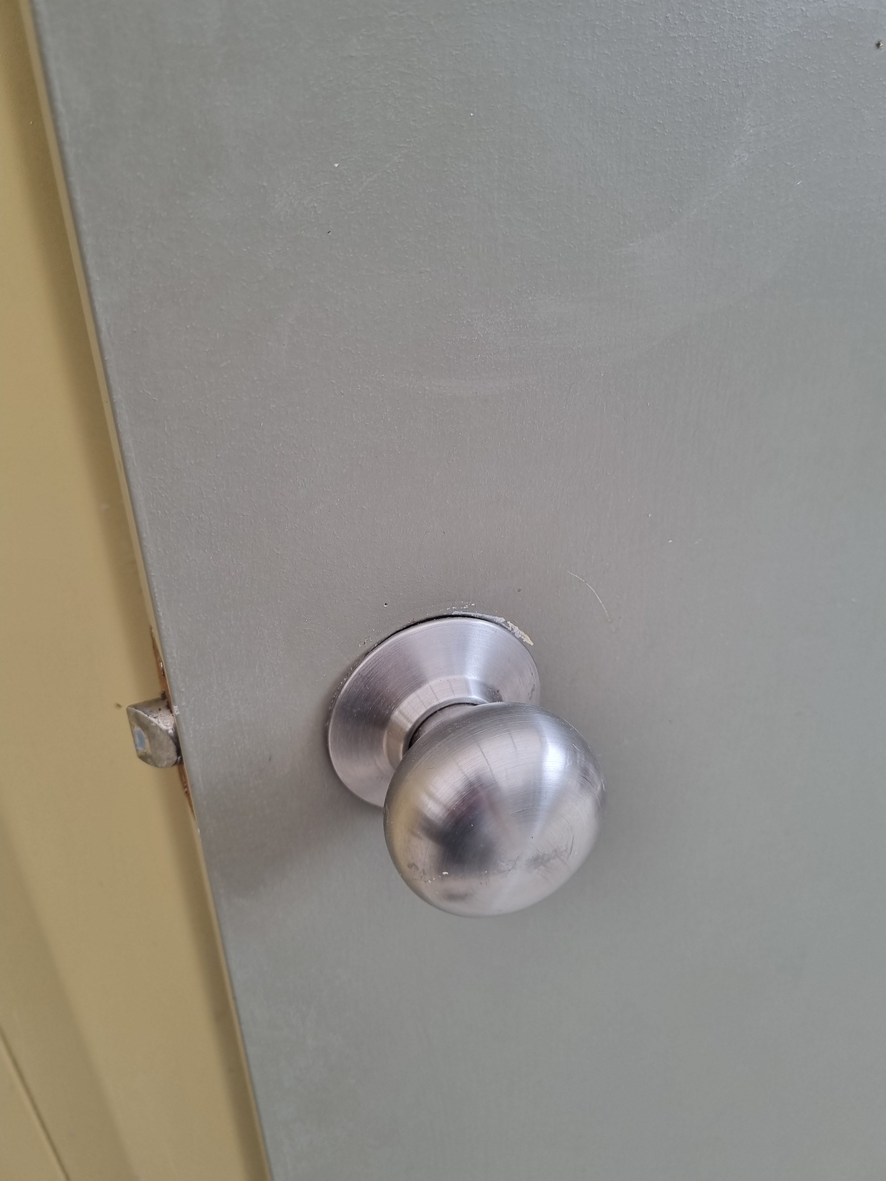 Internal Hollow Core Door   760 W  x  1980 H  [#4900 SF] Joinery Recycle