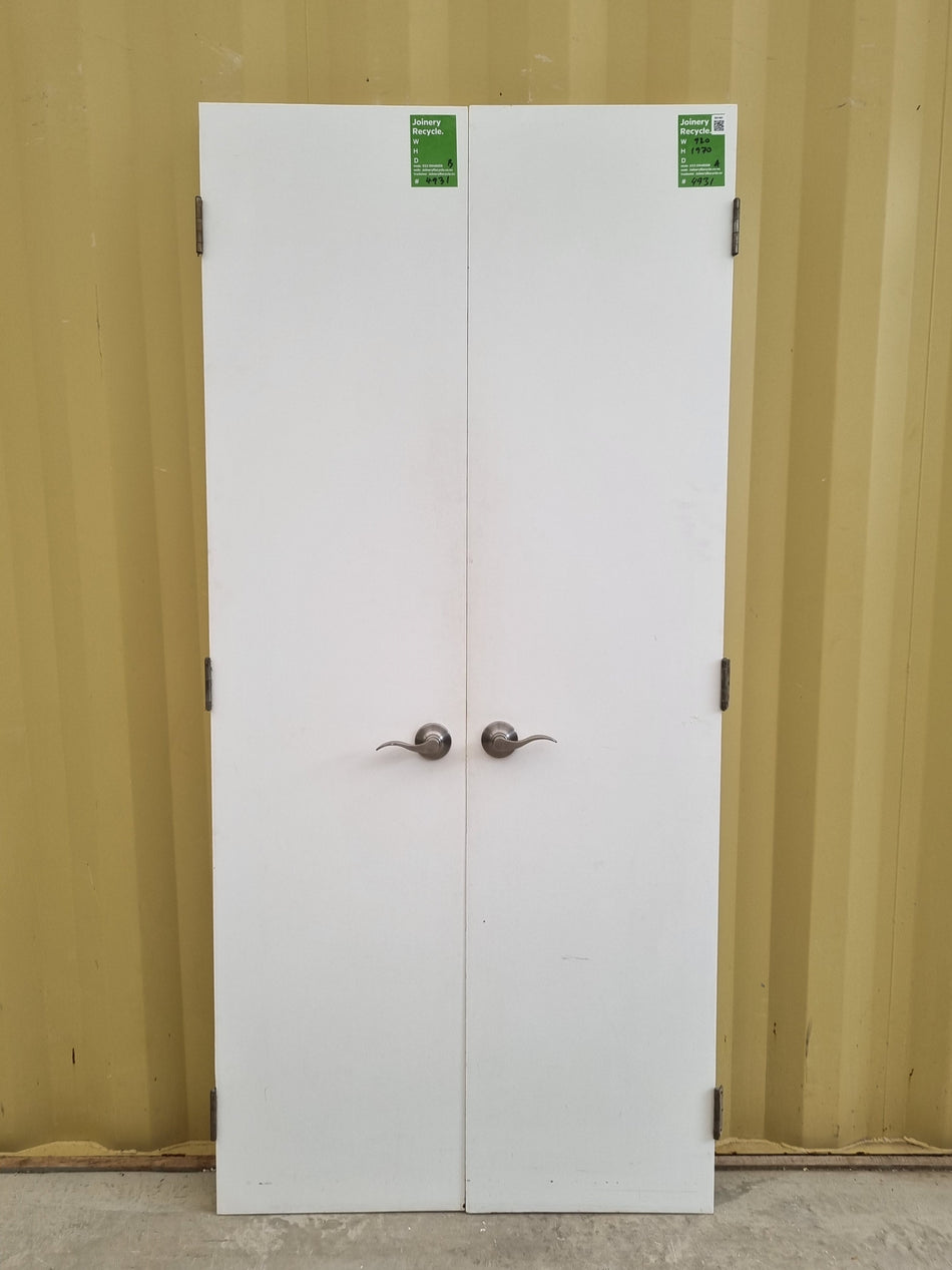 SET OF WARDROBE DOORS  920 W  x  1970 H  [#4931 SF] Joinery Recycle