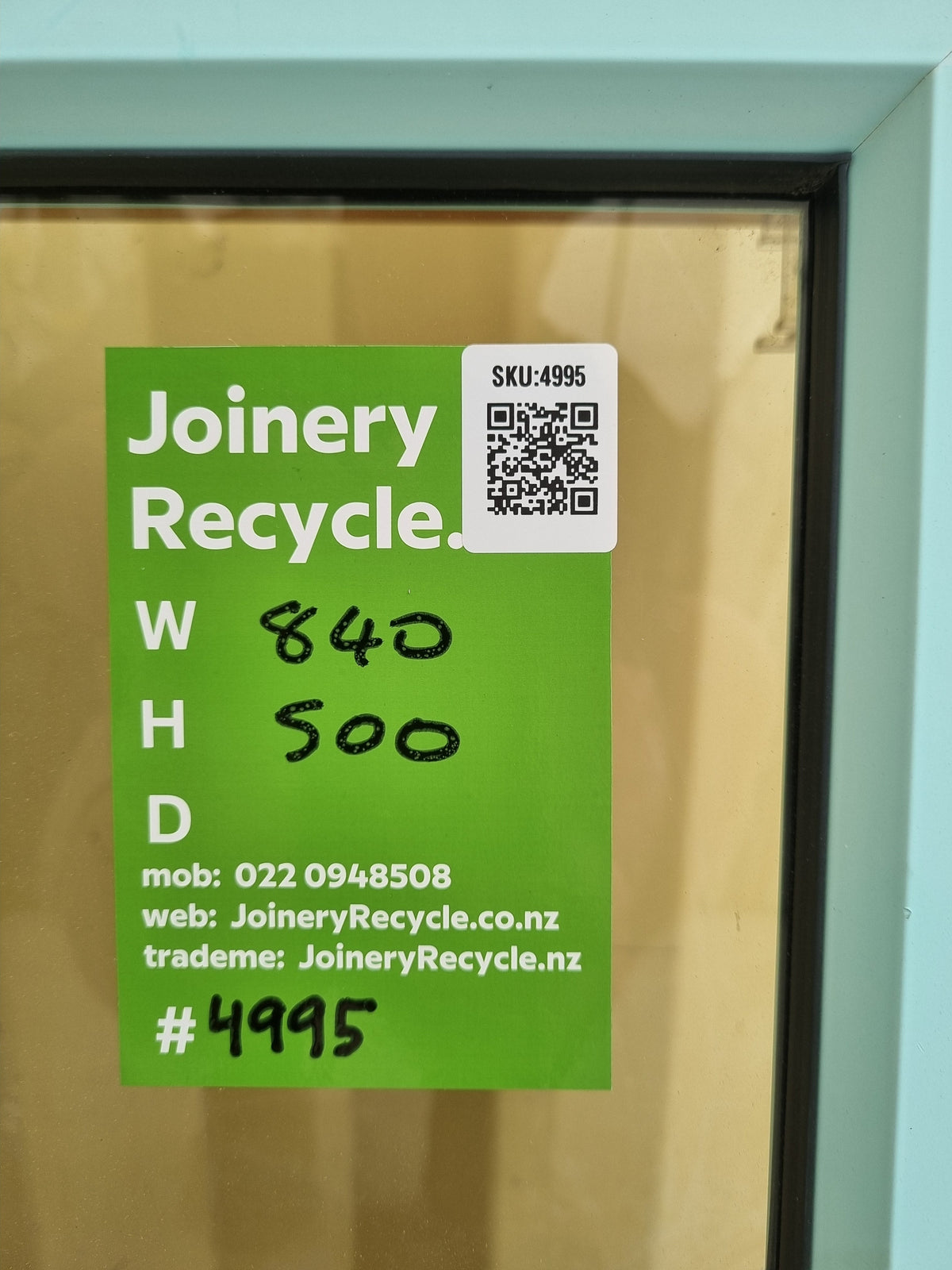 Aluminium Window Teal  840 W  x 500 H [#4995] Joinery Recycle