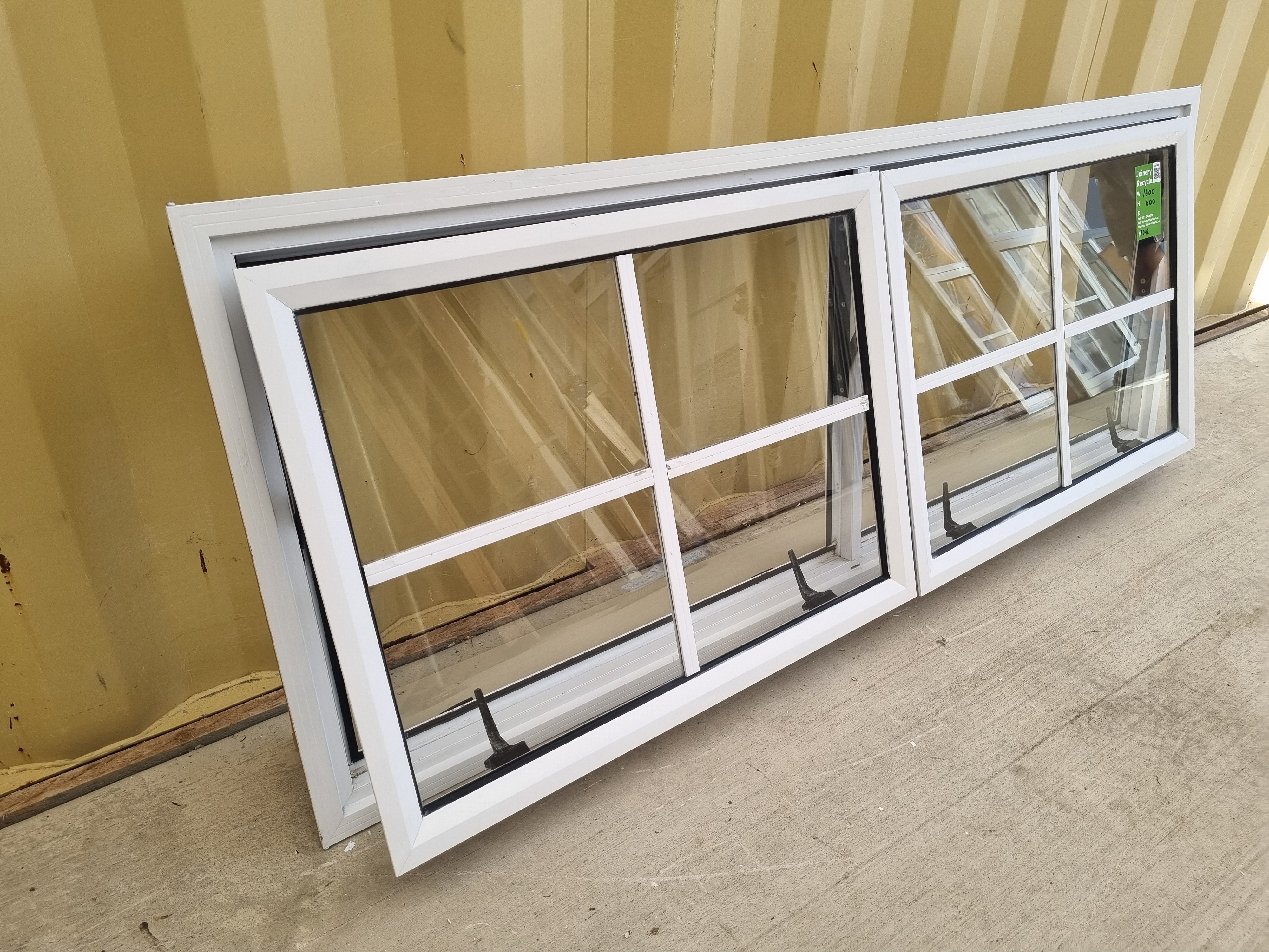 Colonial Aluminium Window White   1600 W  x 600  H  [#5042] Joinery Recycle
