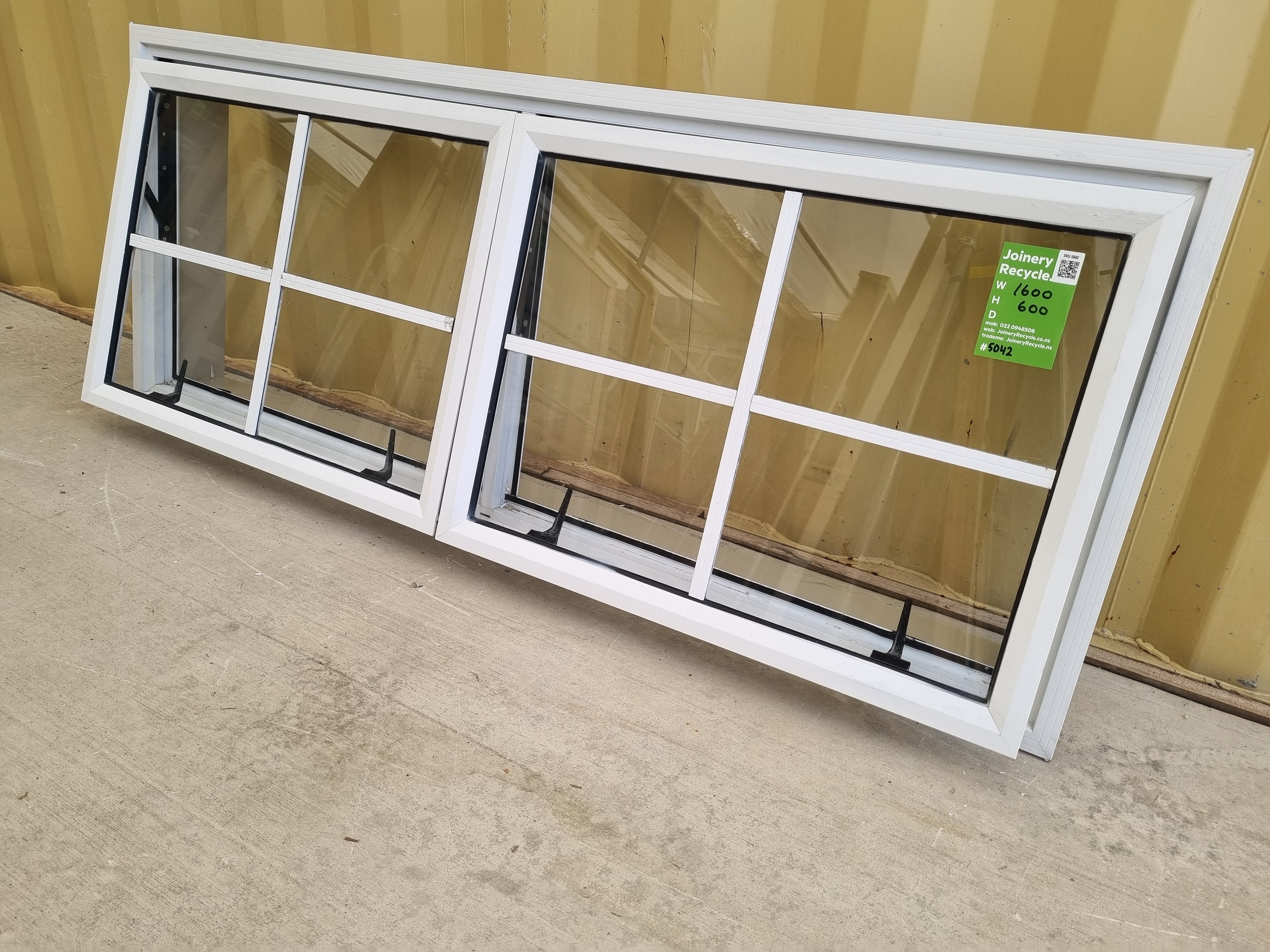 Colonial Aluminium Window White   1600 W  x 600  H  [#5042] Joinery Recycle
