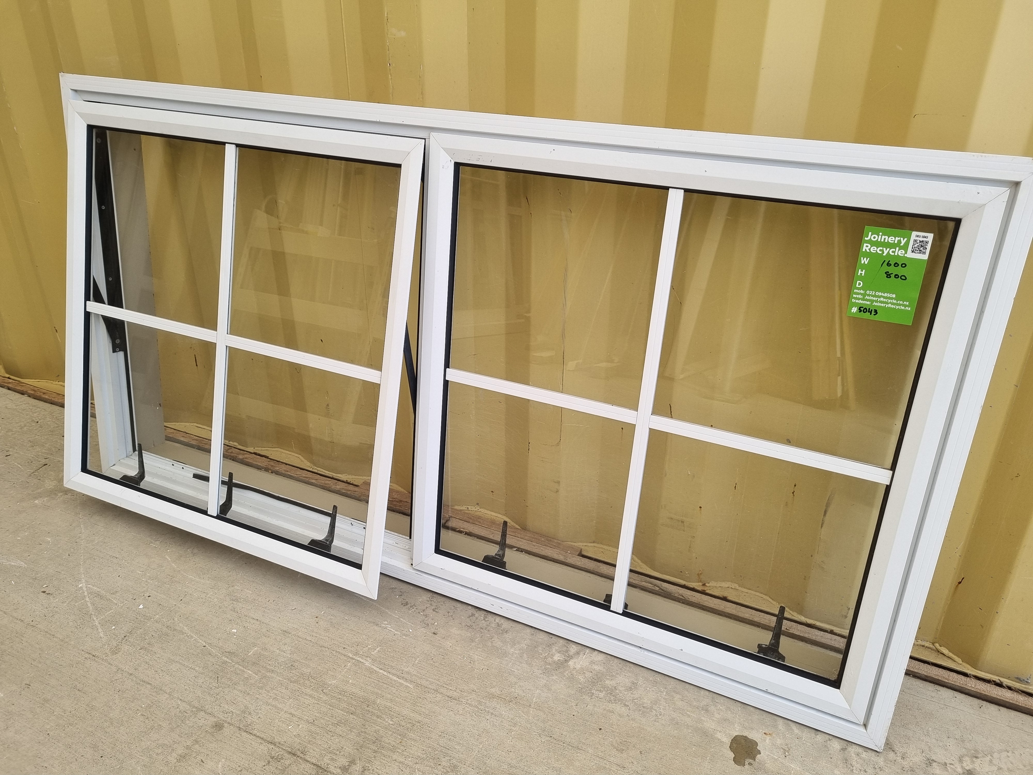 Colonial Aluminium Window White   1600 W  x 800 H  [#5043] Joinery Recycle