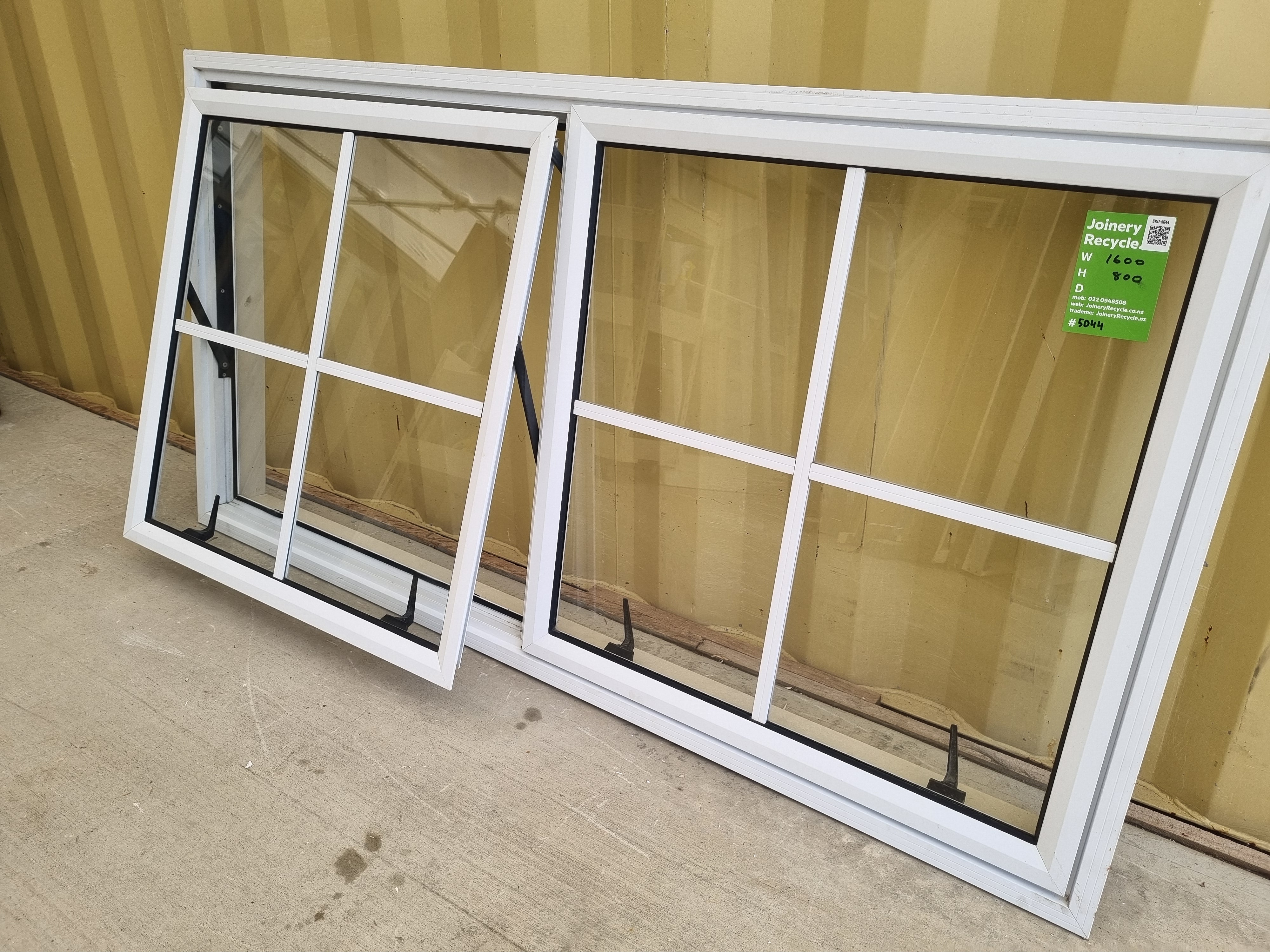 Colonial Aluminium Window White   1600 W  x 800 H  [#5044] Joinery Recycle