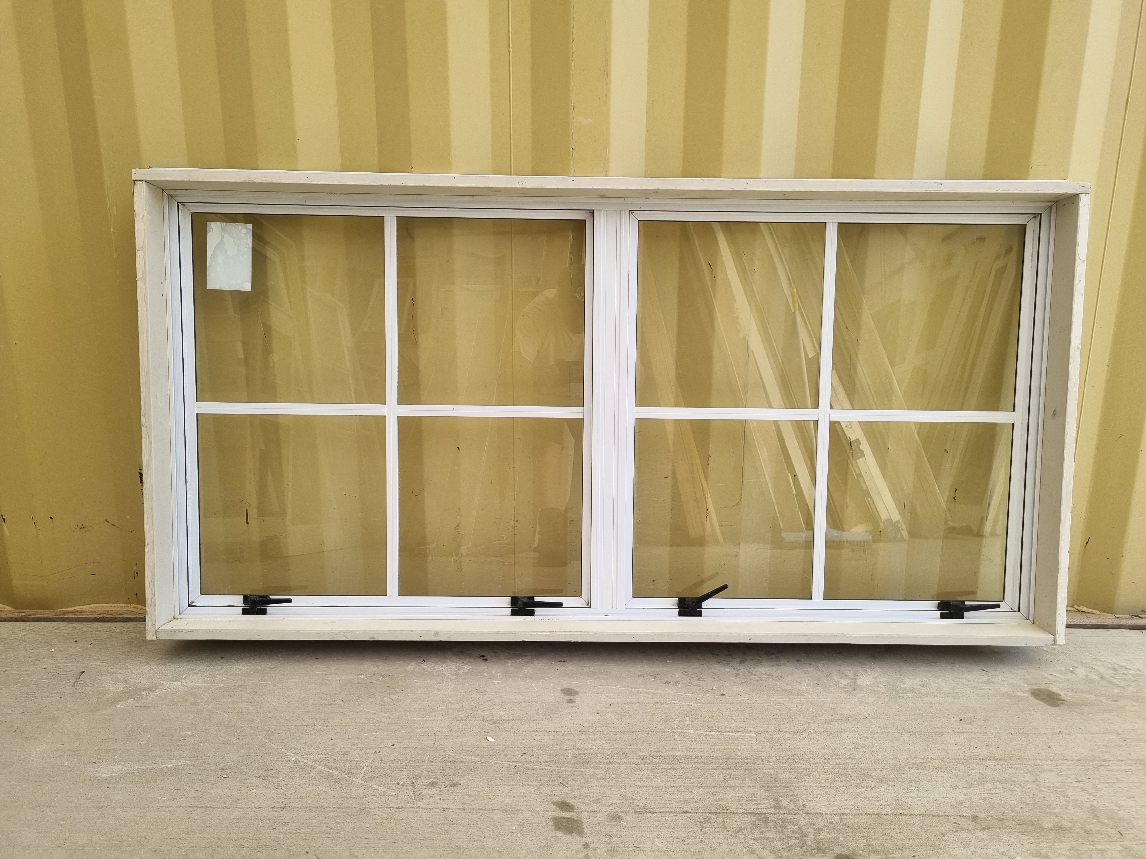 Colonial Aluminium Window White   1600 W  x 800 H  [#5044] Joinery Recycle