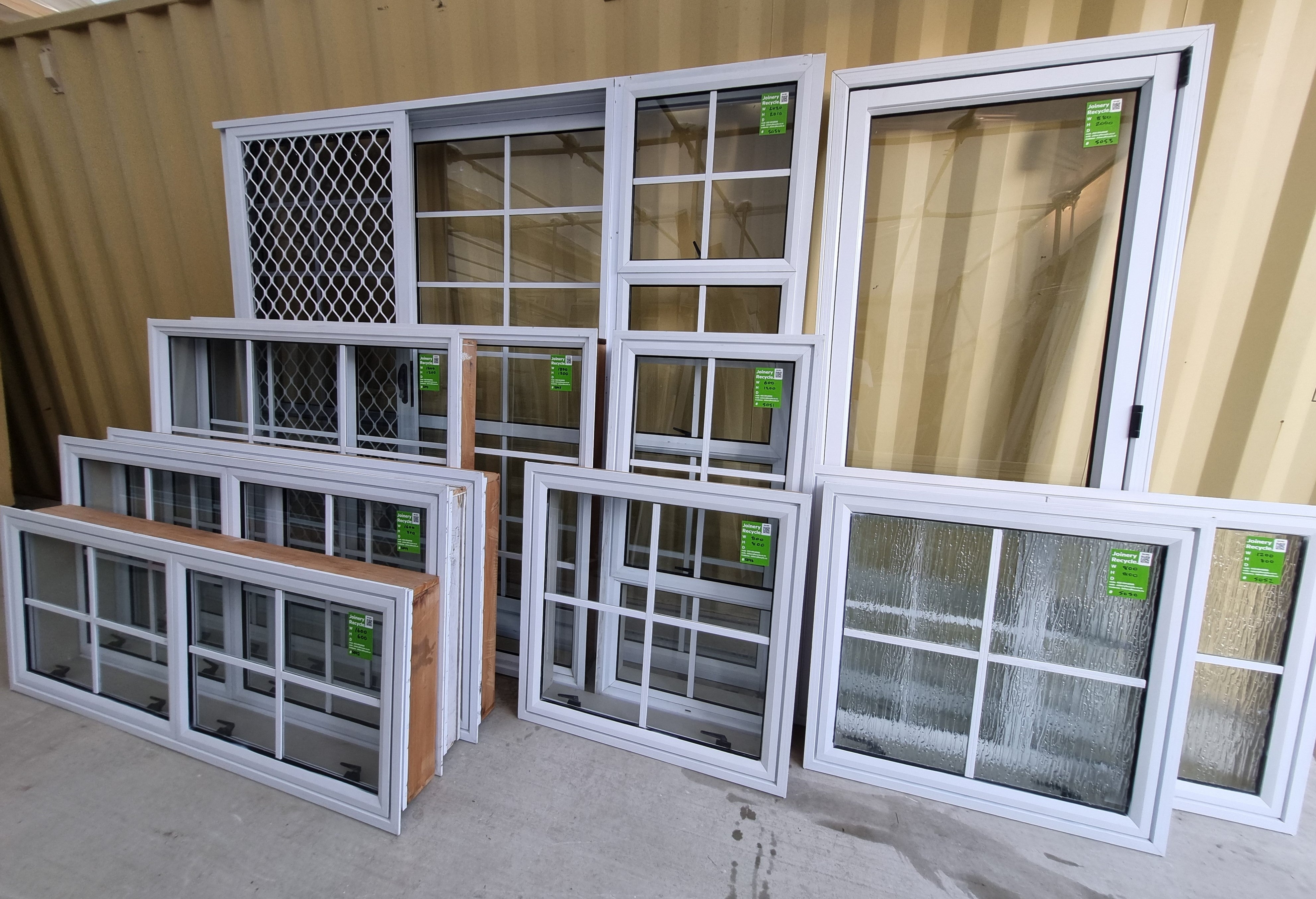 HOUSE LOT ALUMINIUM JOINERY - WHITE  [#BLK 0057 SF] Joinery Recycle