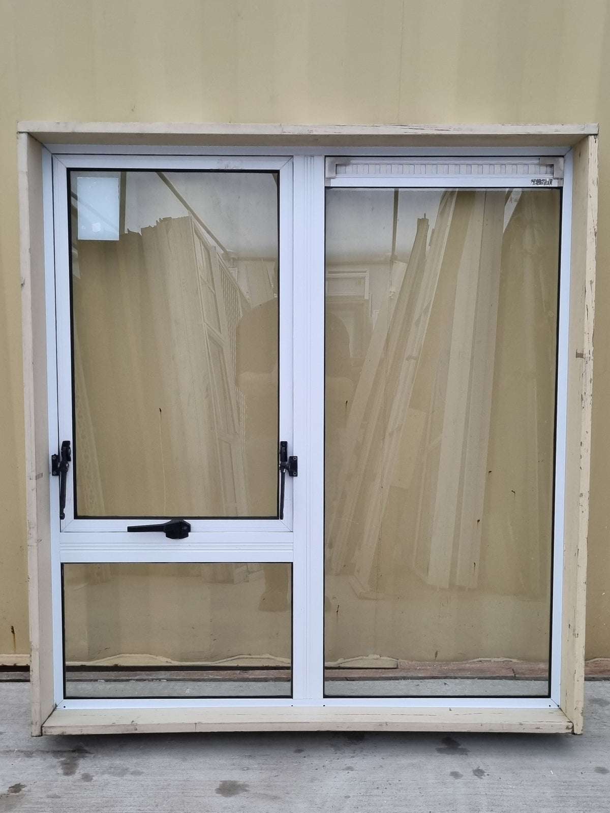 Aluminium Window White   1050 W  x  1150 H  [#4572-01] Joinery Recycle