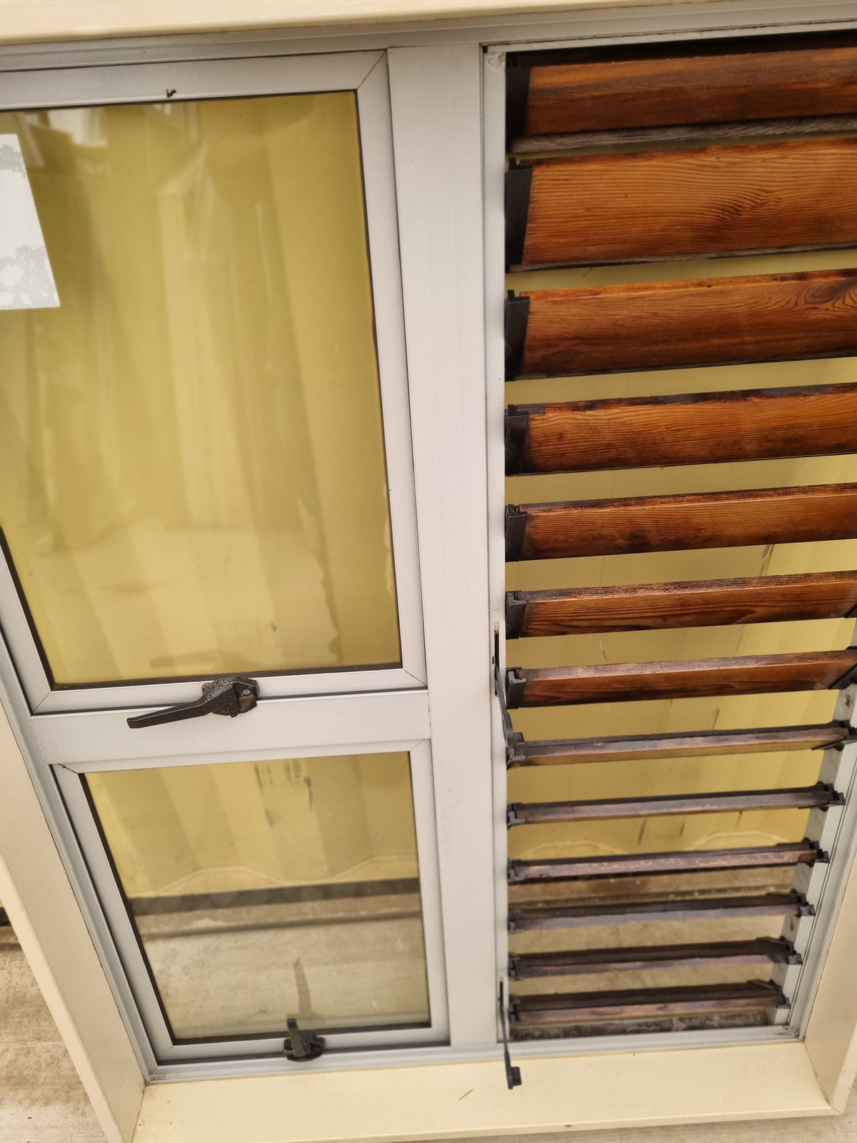Wooden Louvre and Aluminium Window Off White 900 W  x 1200 H [#5089] Joinery Recycle