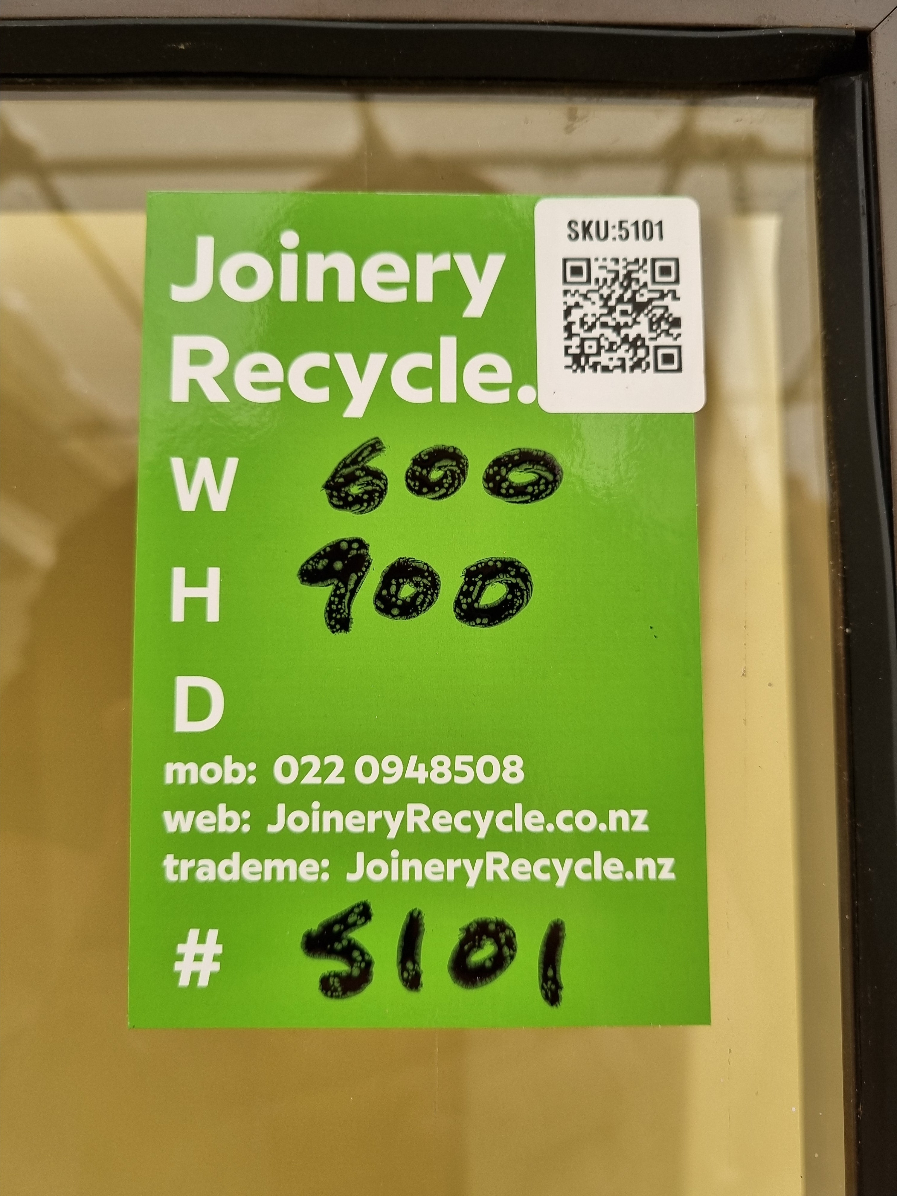 Aluminium Window Brown  600 W  x 900 H [#5101] Joinery Recycle