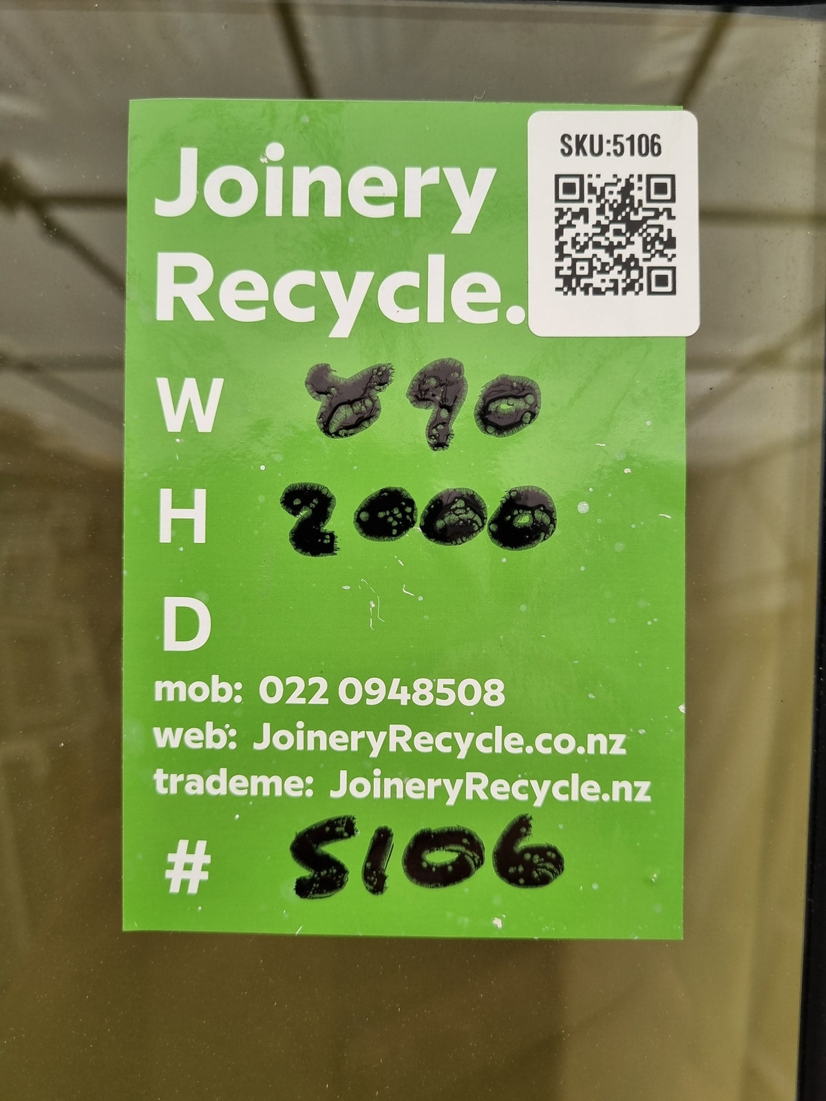 Aluminium & Glass Single Door  890 W x 2000 H  [#5106 SF] Joinery Recycle