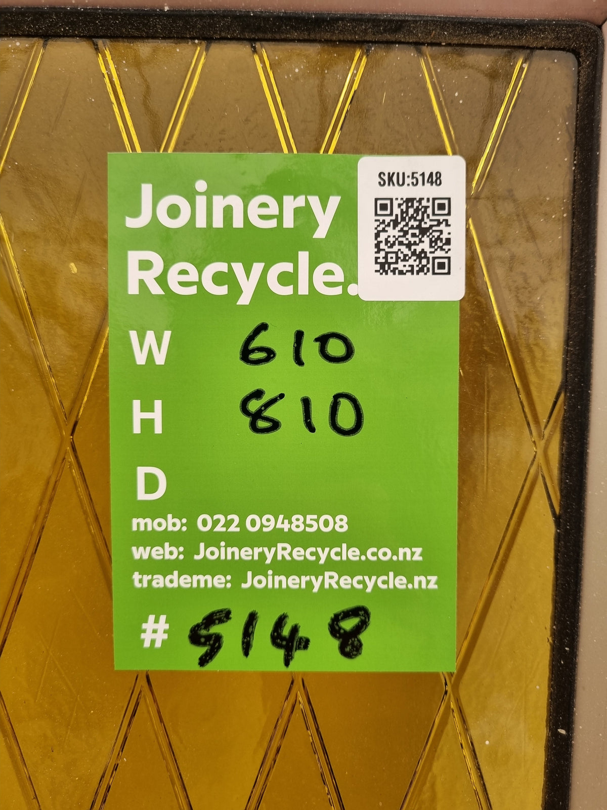 Amber Glass Diamond Pattern Silver Aluminium Window 610 W x 810 H [#5148] Joinery Recycle
