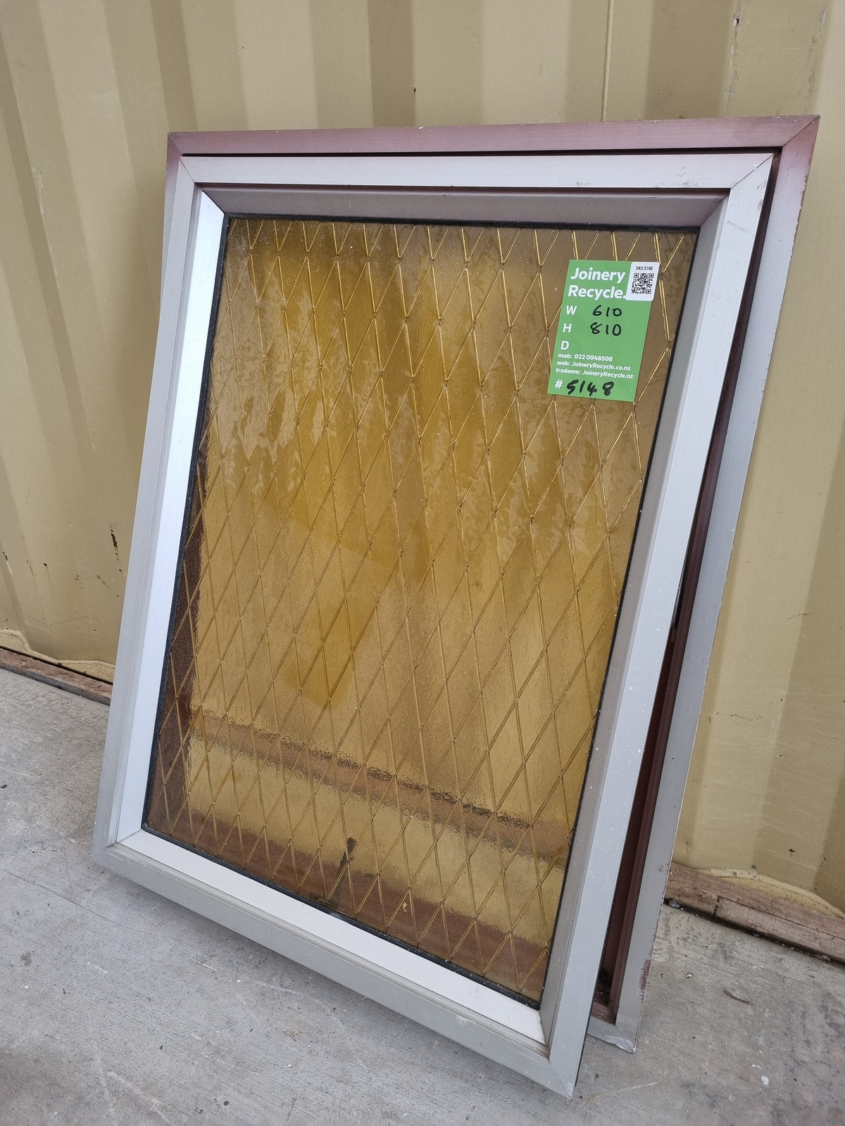 Amber Glass Diamond Pattern Silver Aluminium Window 610 W x 810 H [#5148] Joinery Recycle