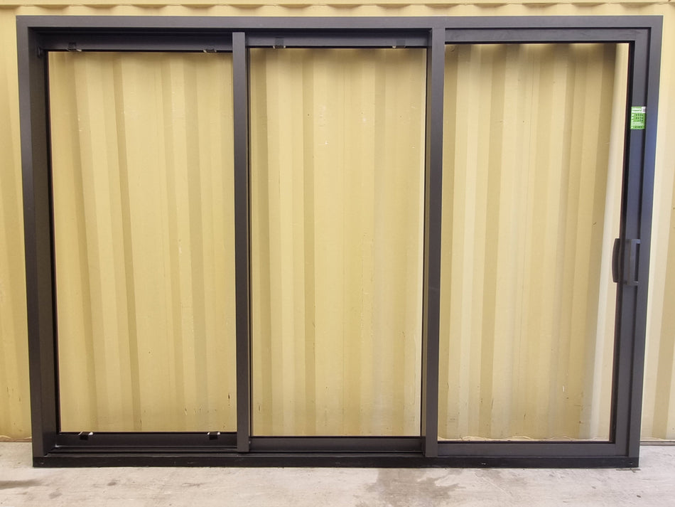 UNGLAZED STACKER Ranch Slider Ironsand 3380 W x 2430 H [#5182 SF] Joinery Recycle