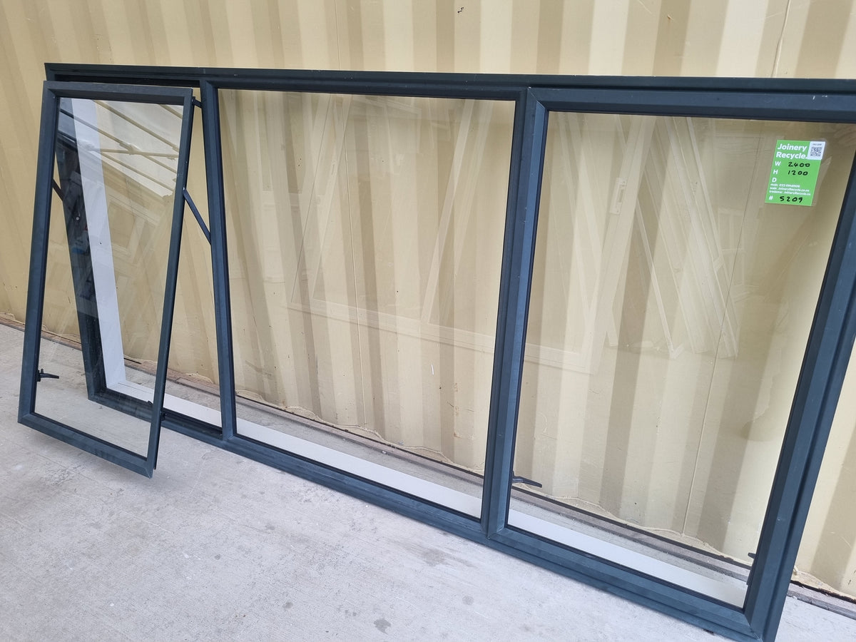 Aluminium Window Green 2400 W  x  1200 H [#5209 SF] Joinery Recycle