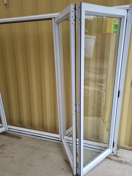 Aluminium Bifold Door White 2800 W x 2000 H [#5215 SF] Joinery Recycle
