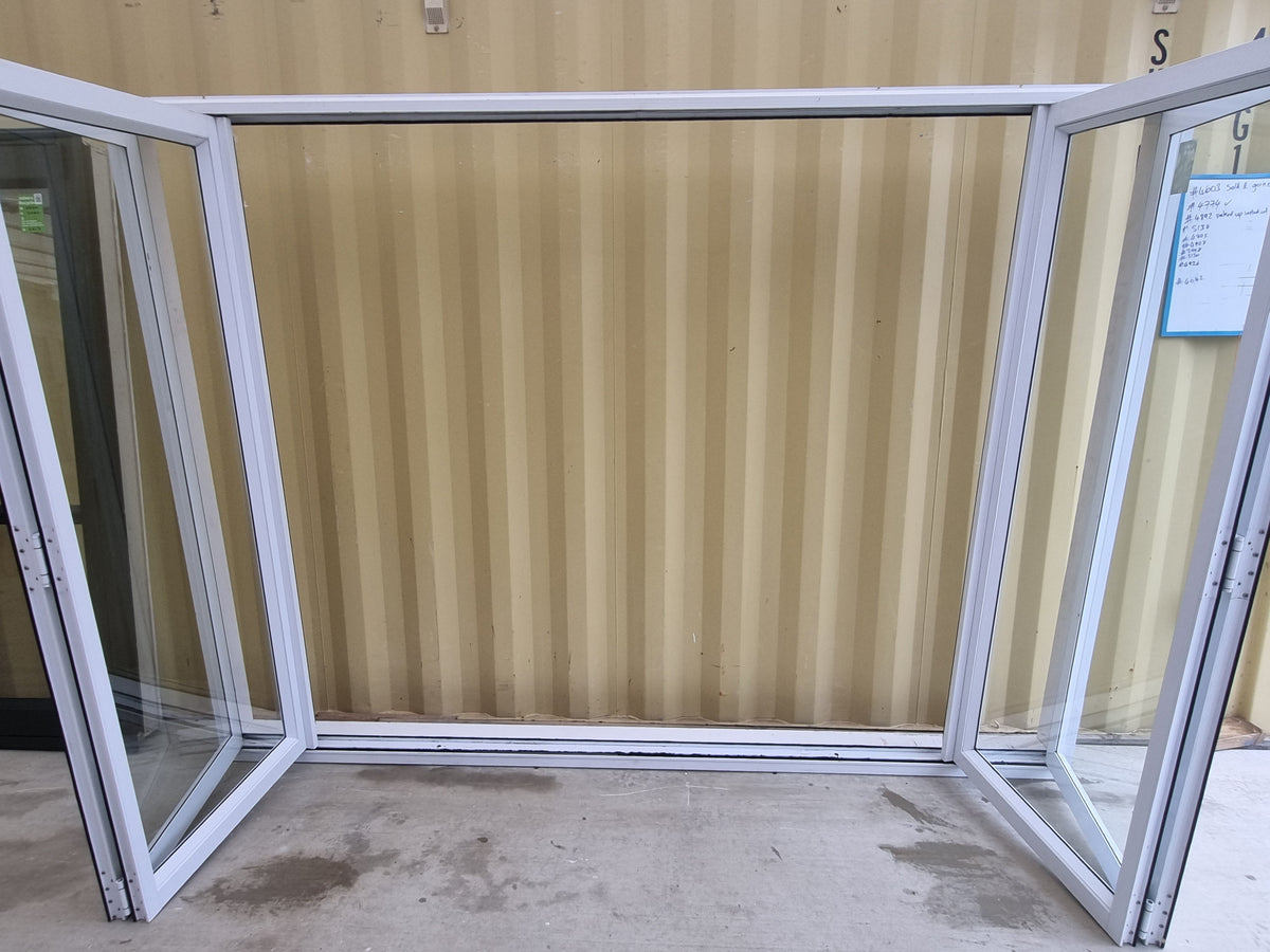 Aluminium Bifold Door White 2800 W x 2000 H [#5215 SF] Joinery Recycle
