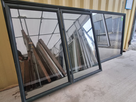 MIRROR PRIVACY GLASS Aluminium Window Green 2800 W  x 1200 H [#5218  SF] Joinery Recycle