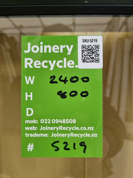 Aluminium Window Green 2400 W  x 800 H [#5219 SF] Joinery Recycle