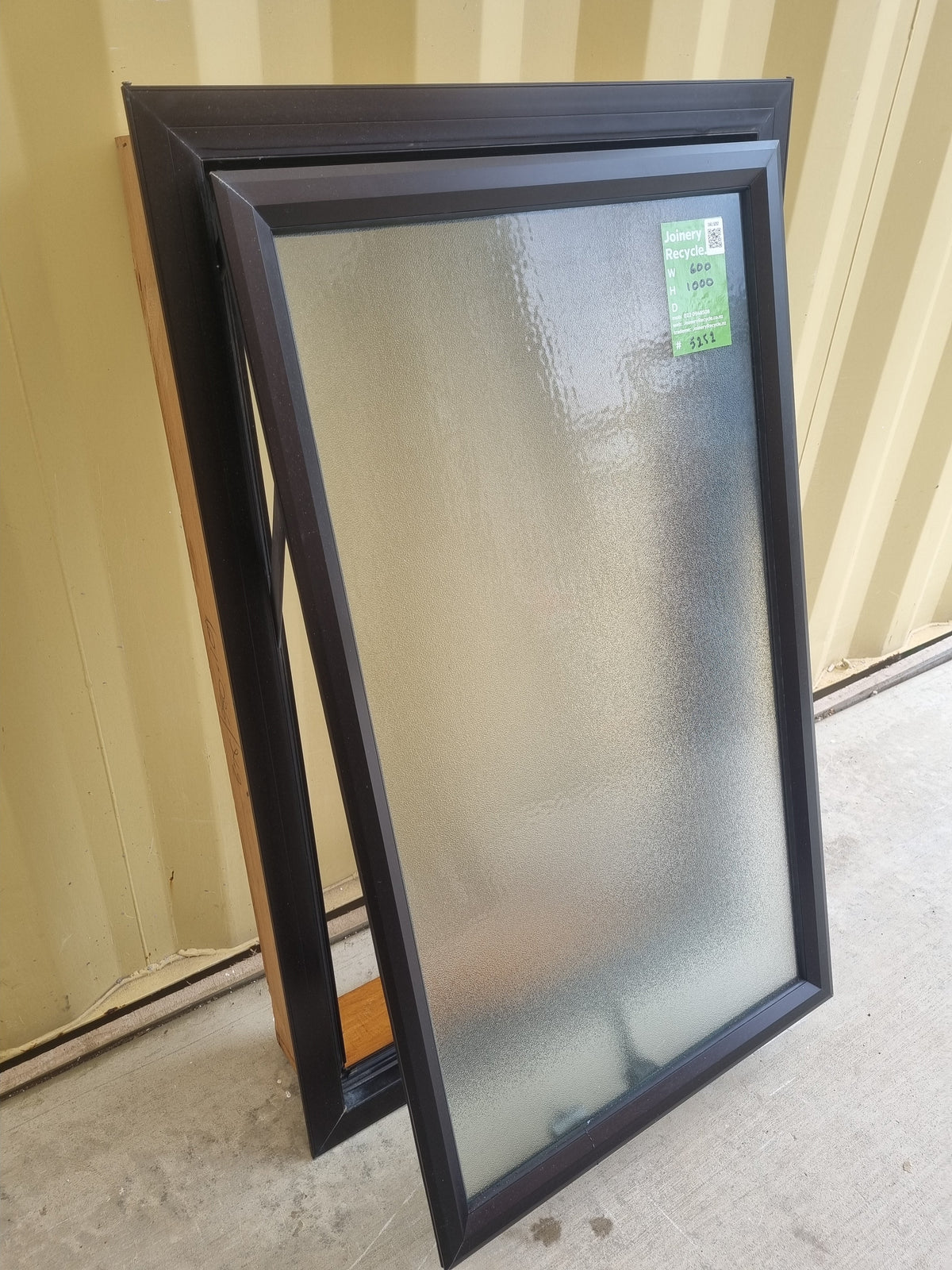 Aluminium Window Brown 600 W  x 1000 H [#5252 SF] Joinery Recycle