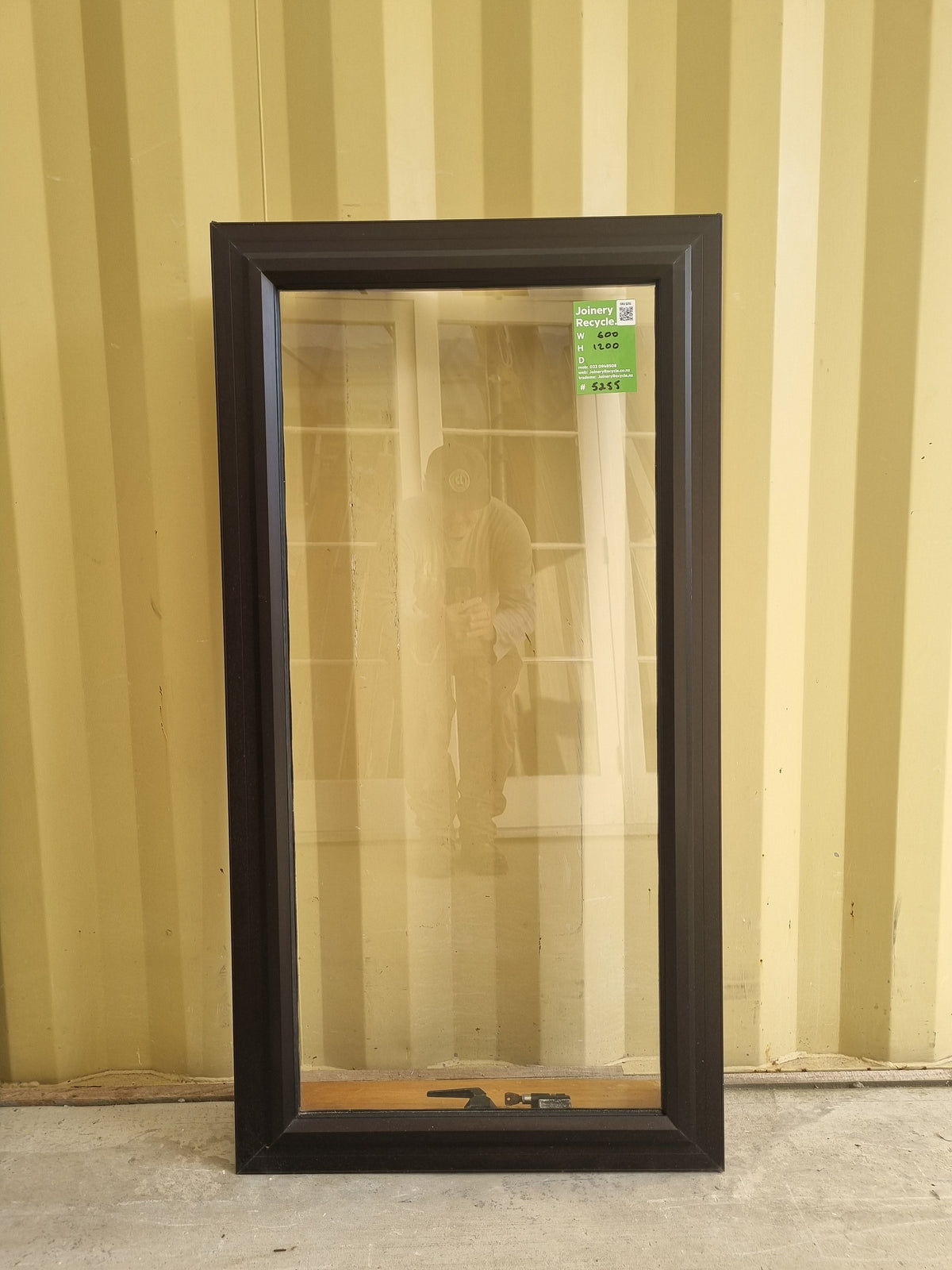 HOUSE LOT ALUMINIUM JOINERY BROWN [#BLK0059 SF] Joinery Recycle