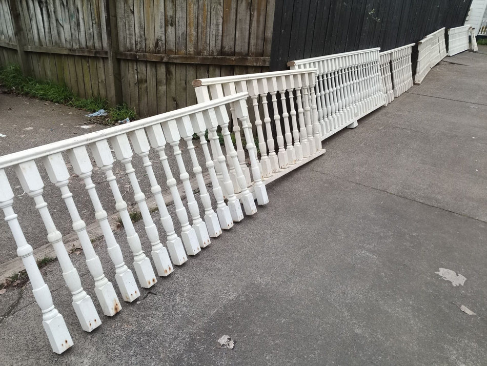 Villa Wooden Balustrade 20 metres ($10 per Baluster) [#3448]