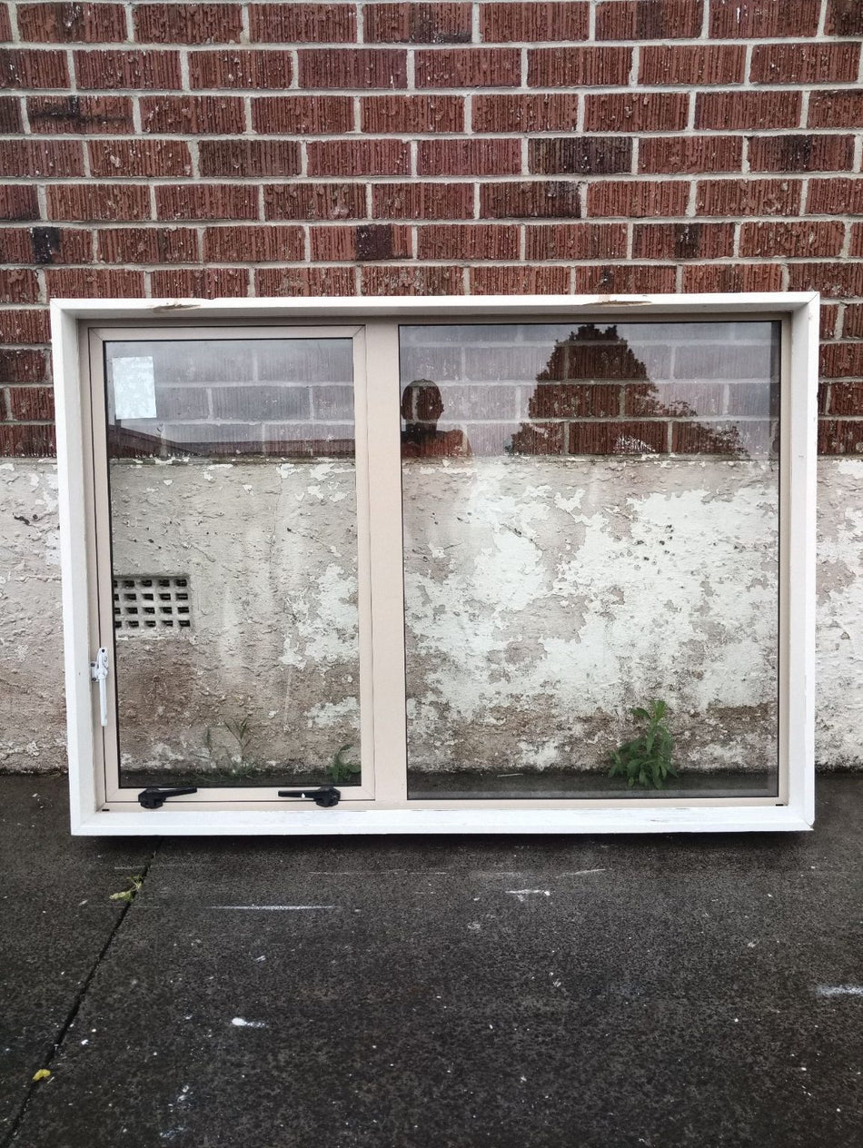 Off White / Beige Aluminum Window 1400 W x 1000 H  [#4036] Joinery Recycle