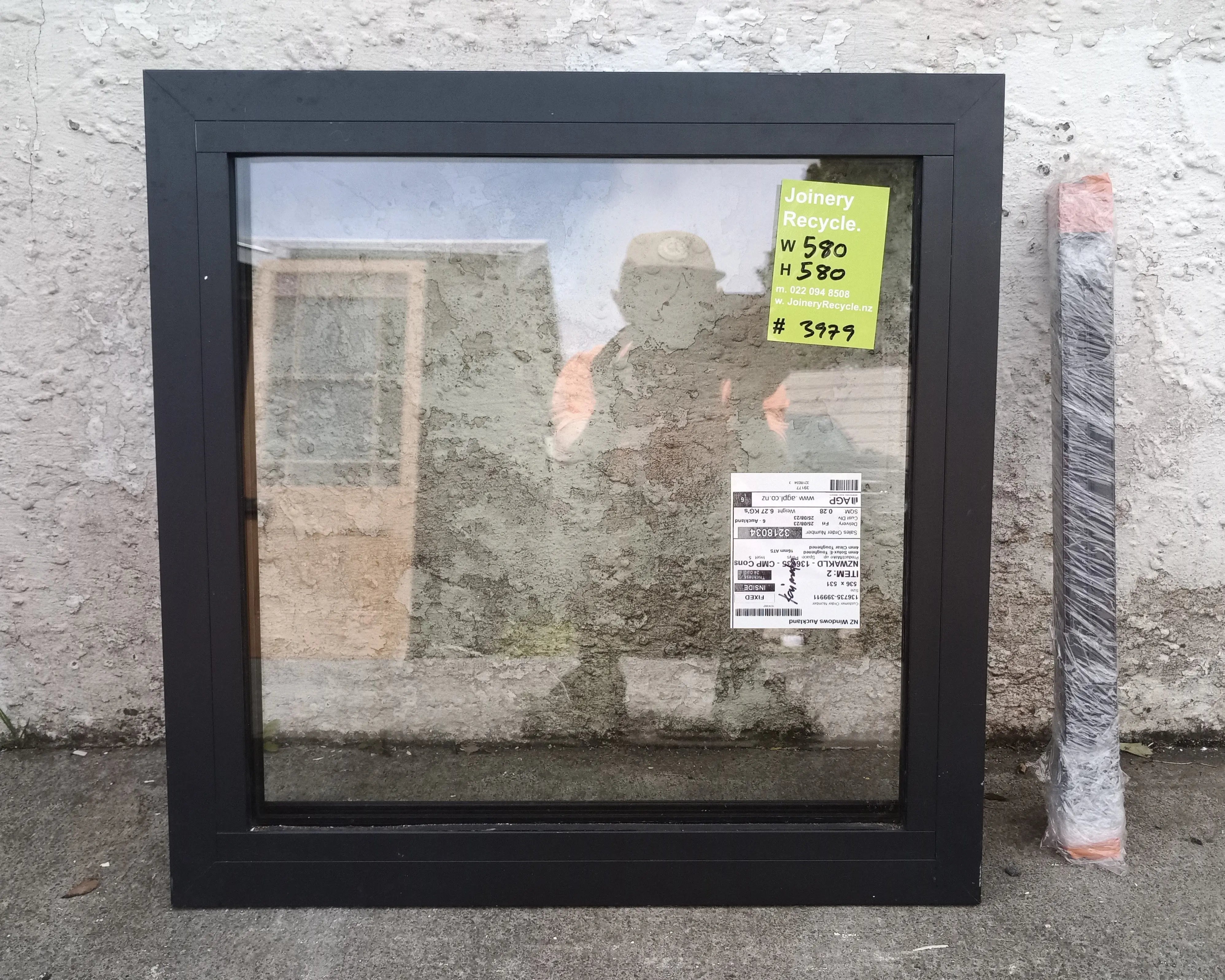 NEW Aluminium Window  Brown/Black  580 W  x  580 H  [#3979 MA]