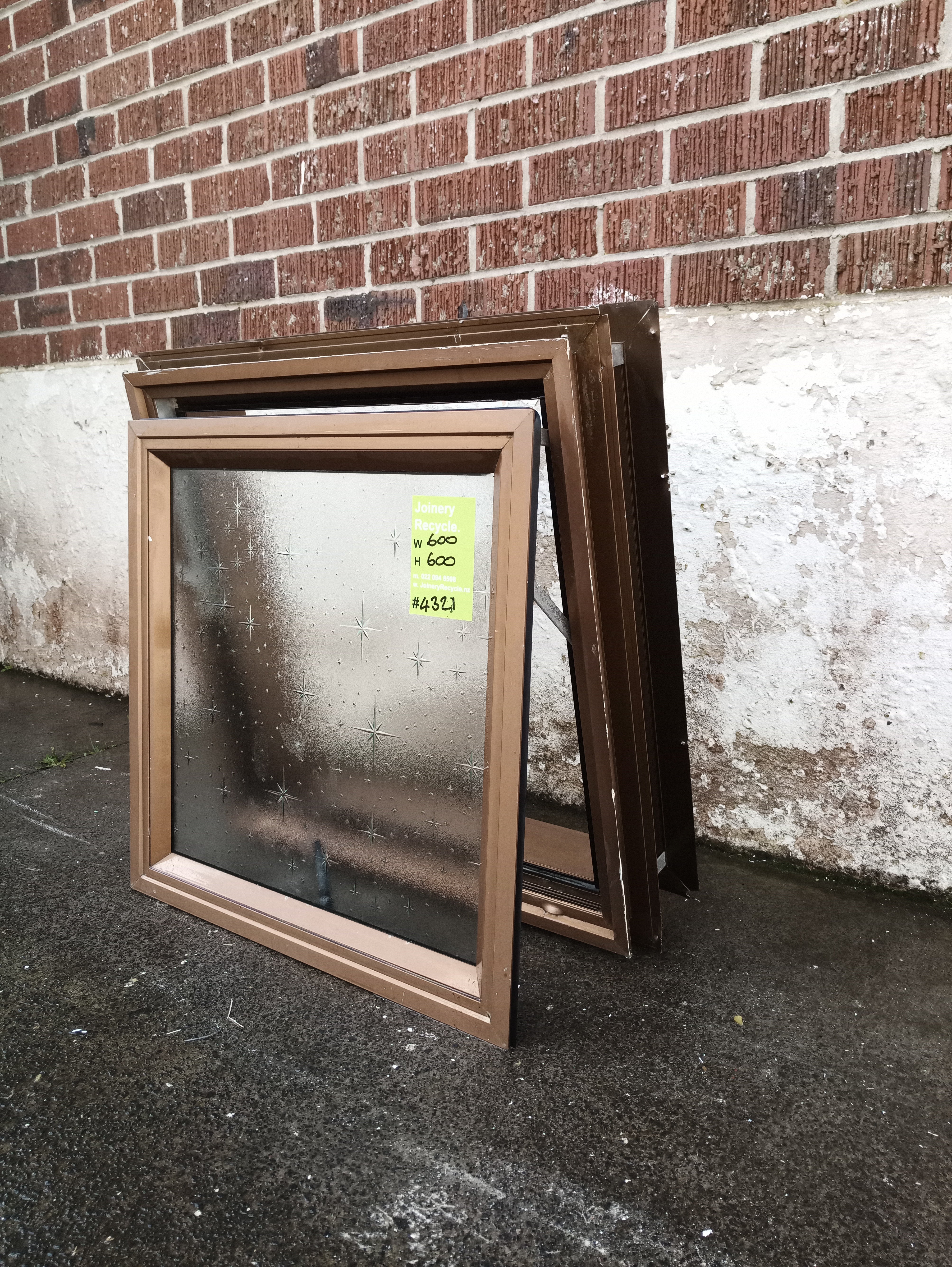 Aluminium Window Colour  600 W  x 600  H  [#4321MA ] Joinery Recycle