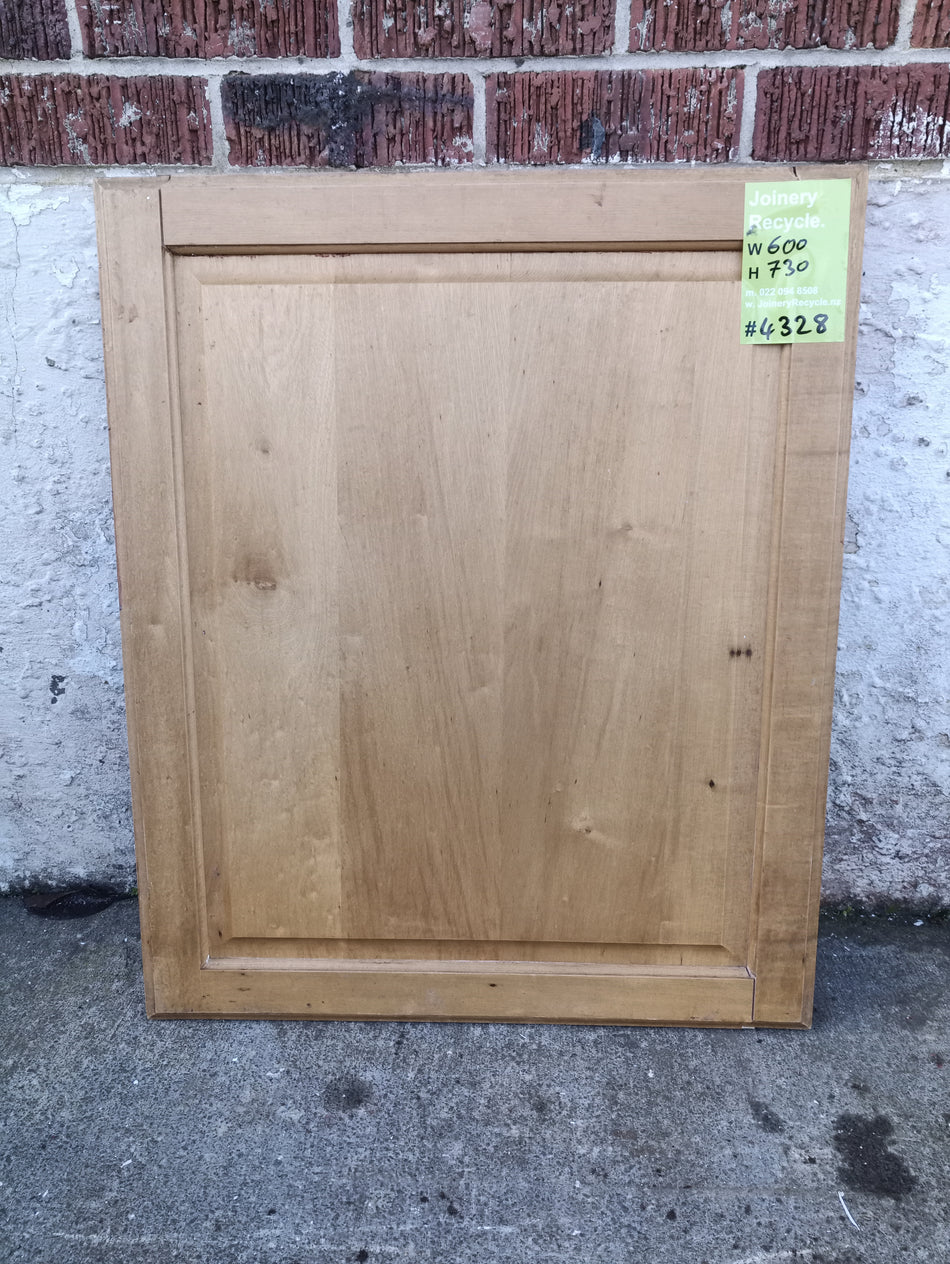 Wooden Cupboard Door 600 W x 730 H [#4328 MA] Joinery Recycle