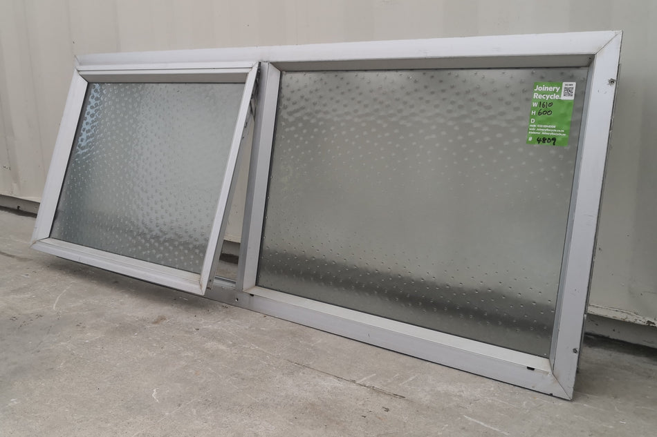 RETRO DOT PATTERN GLASS Silver Aluminium Window 1610 W  x 600 H [#4809 SF]